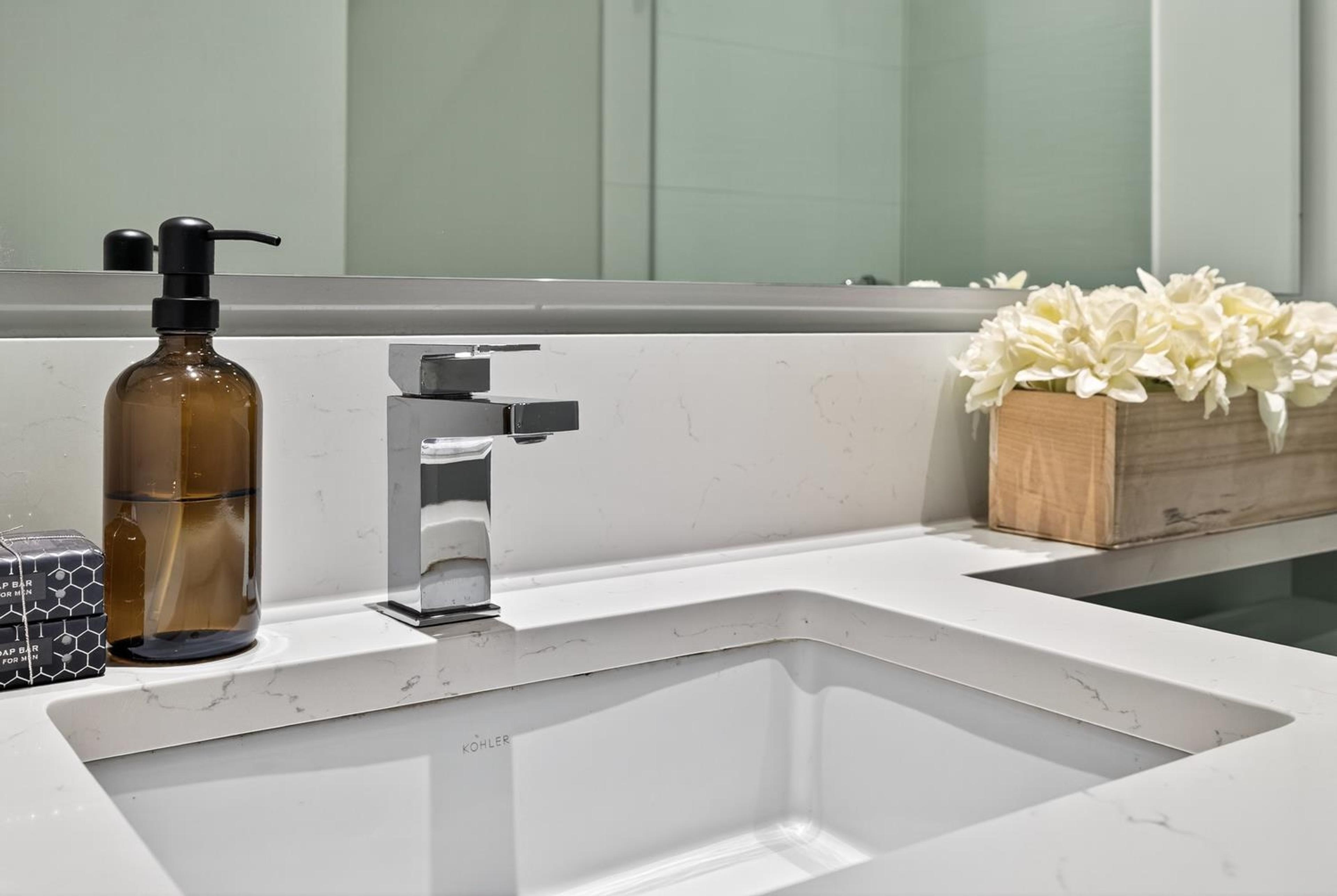 #408 1728 GILMORE AVENUE - 21