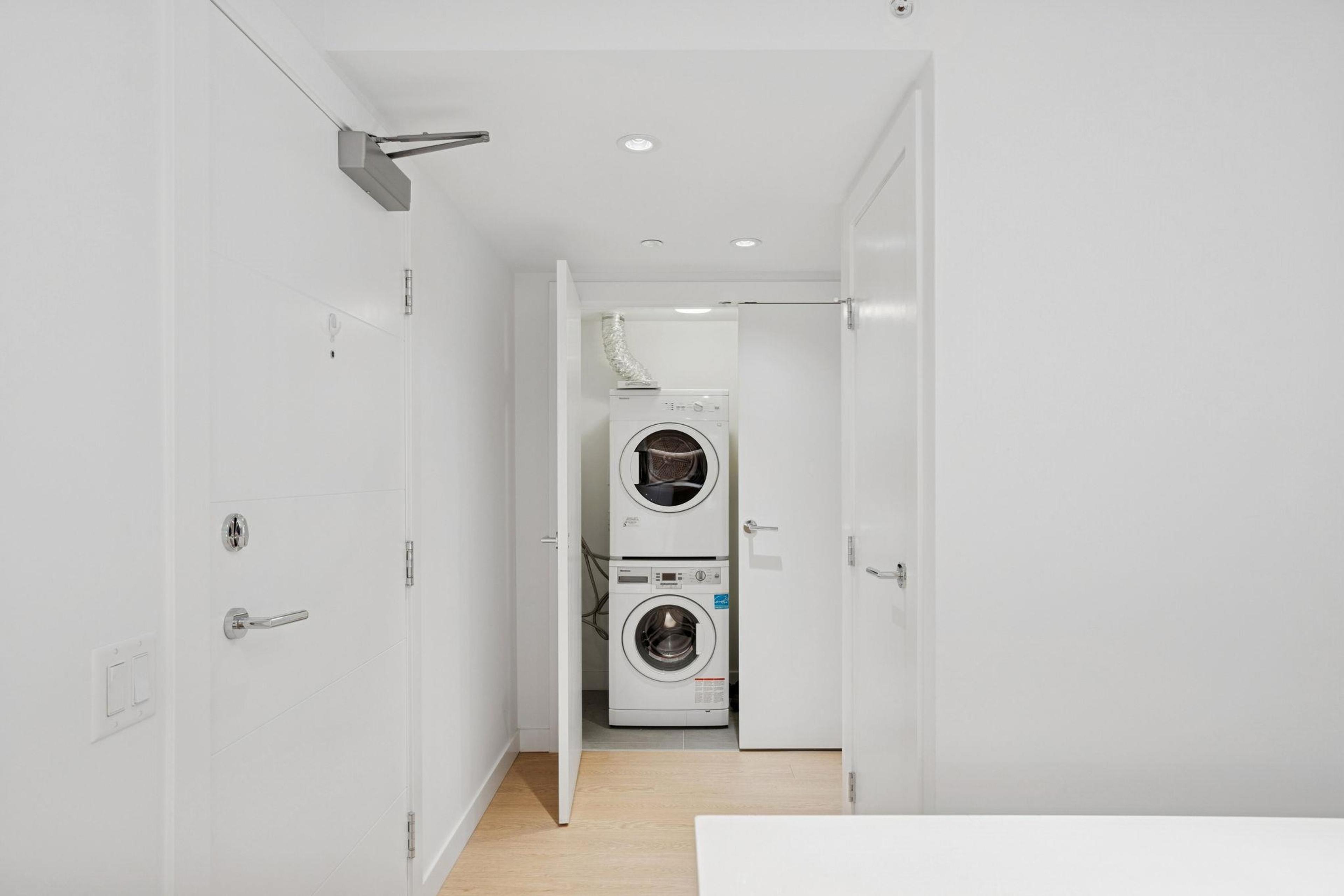 #2607 908 QUAYSIDE DRIVE - 23