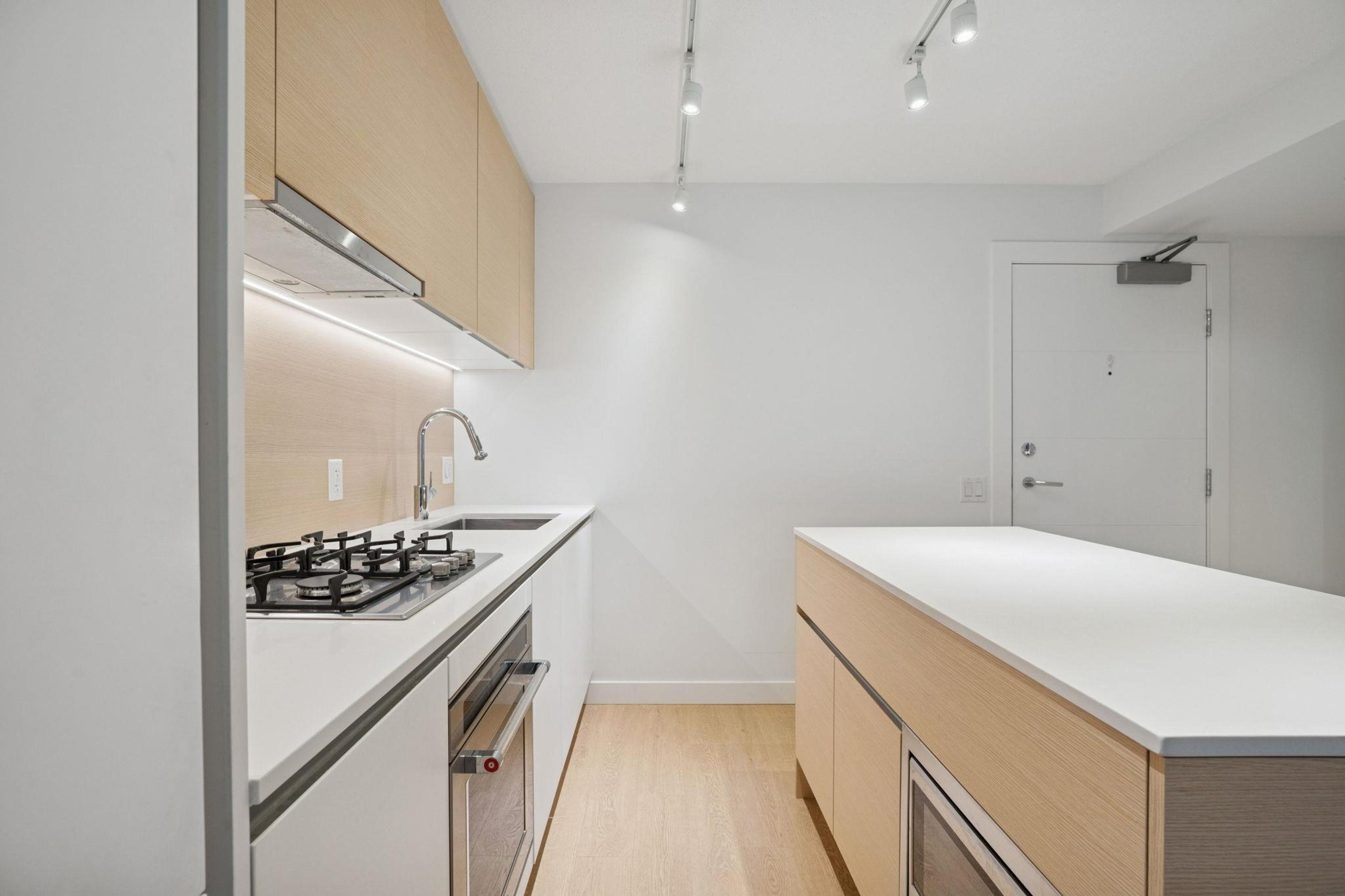 #2607 908 QUAYSIDE DRIVE - 22