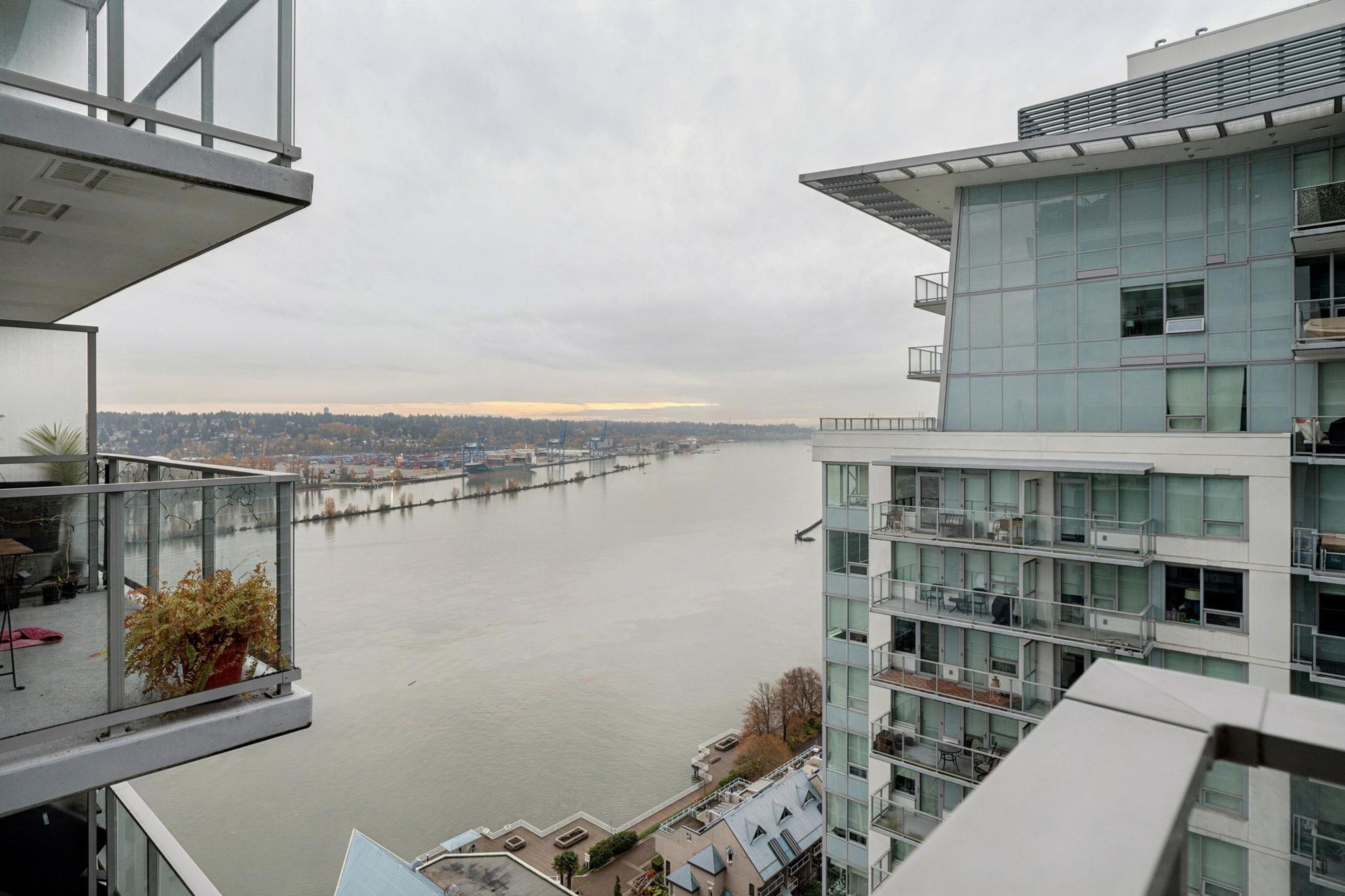 #2607 908 QUAYSIDE DRIVE - 24