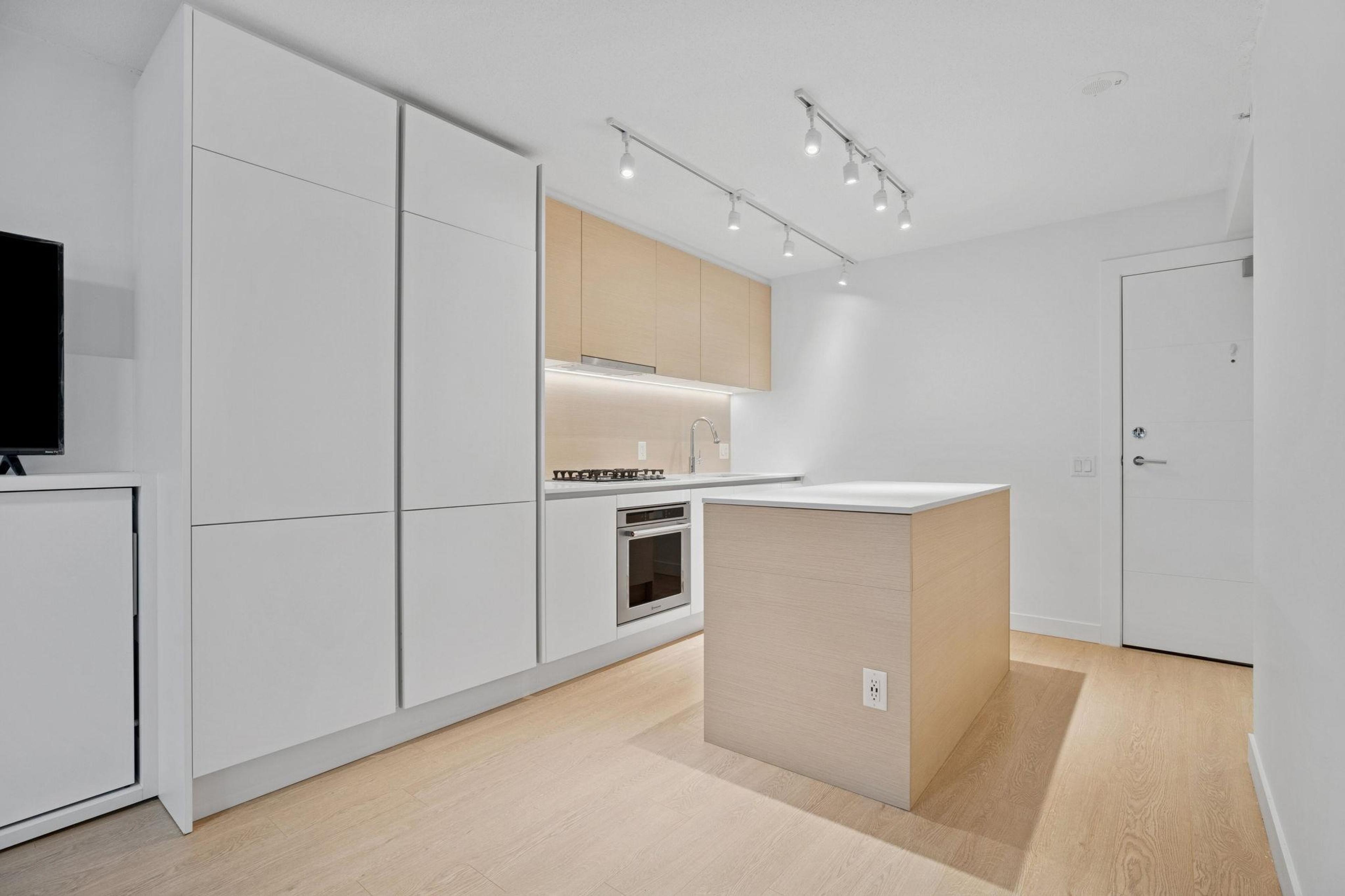 #2607 908 QUAYSIDE DRIVE - 10