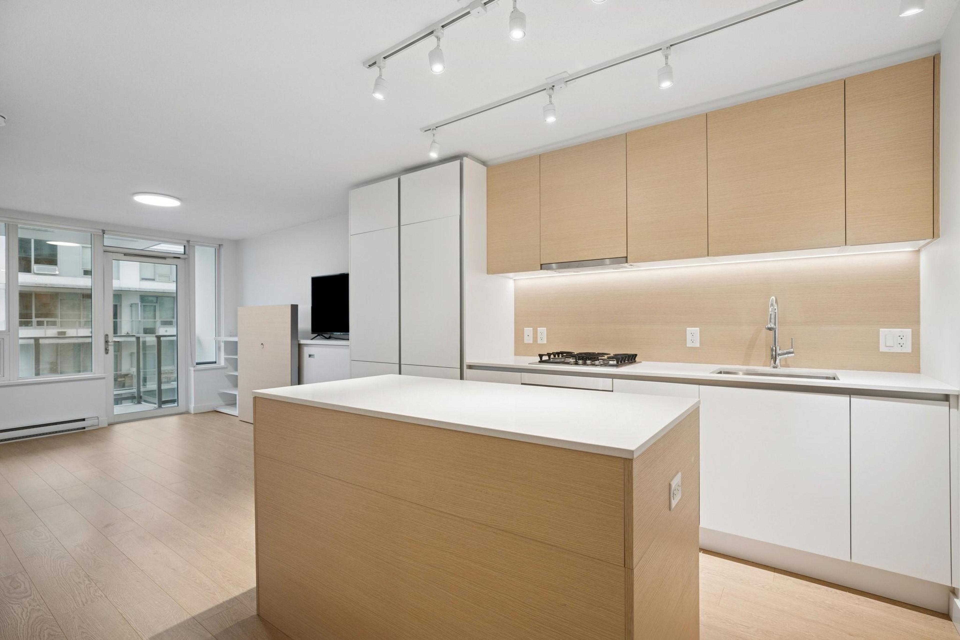 #2607 908 QUAYSIDE DRIVE - 14