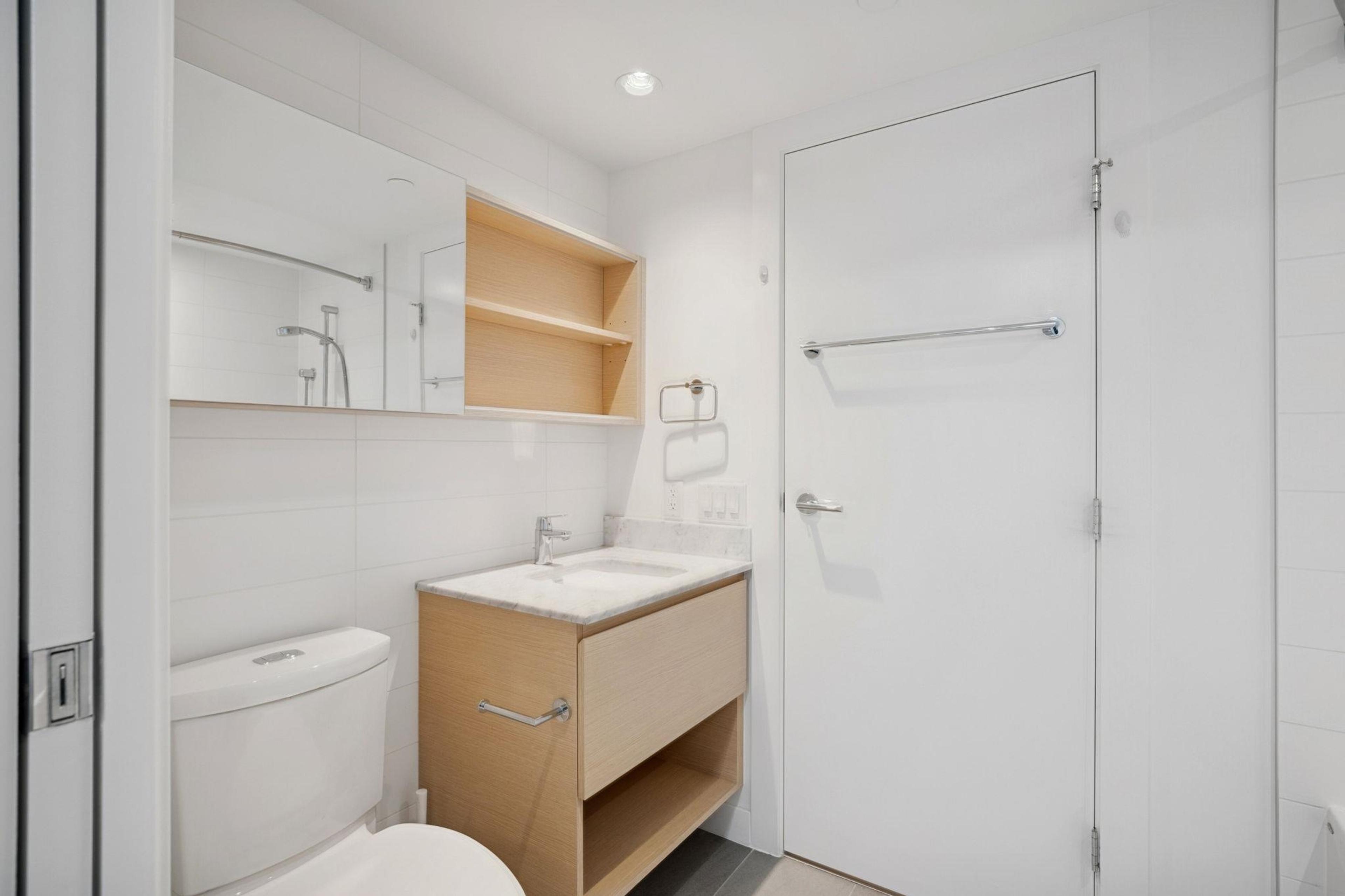 #2607 908 QUAYSIDE DRIVE - 18