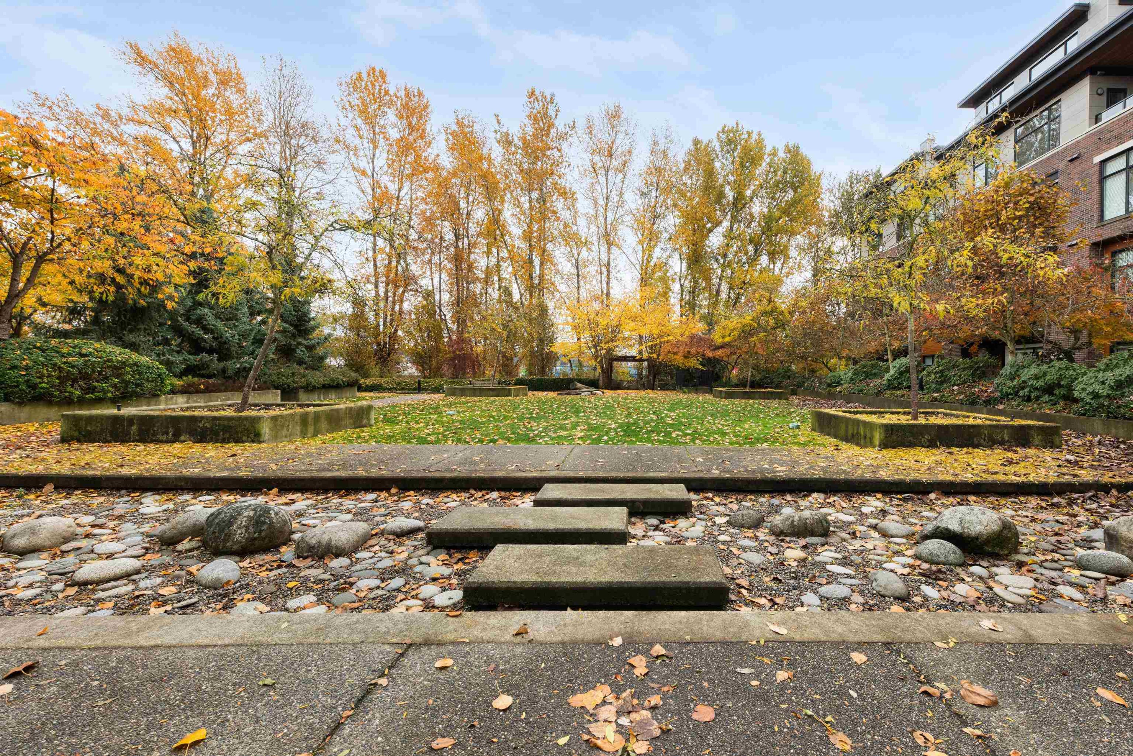 #116 262 SALTER STREET - 28