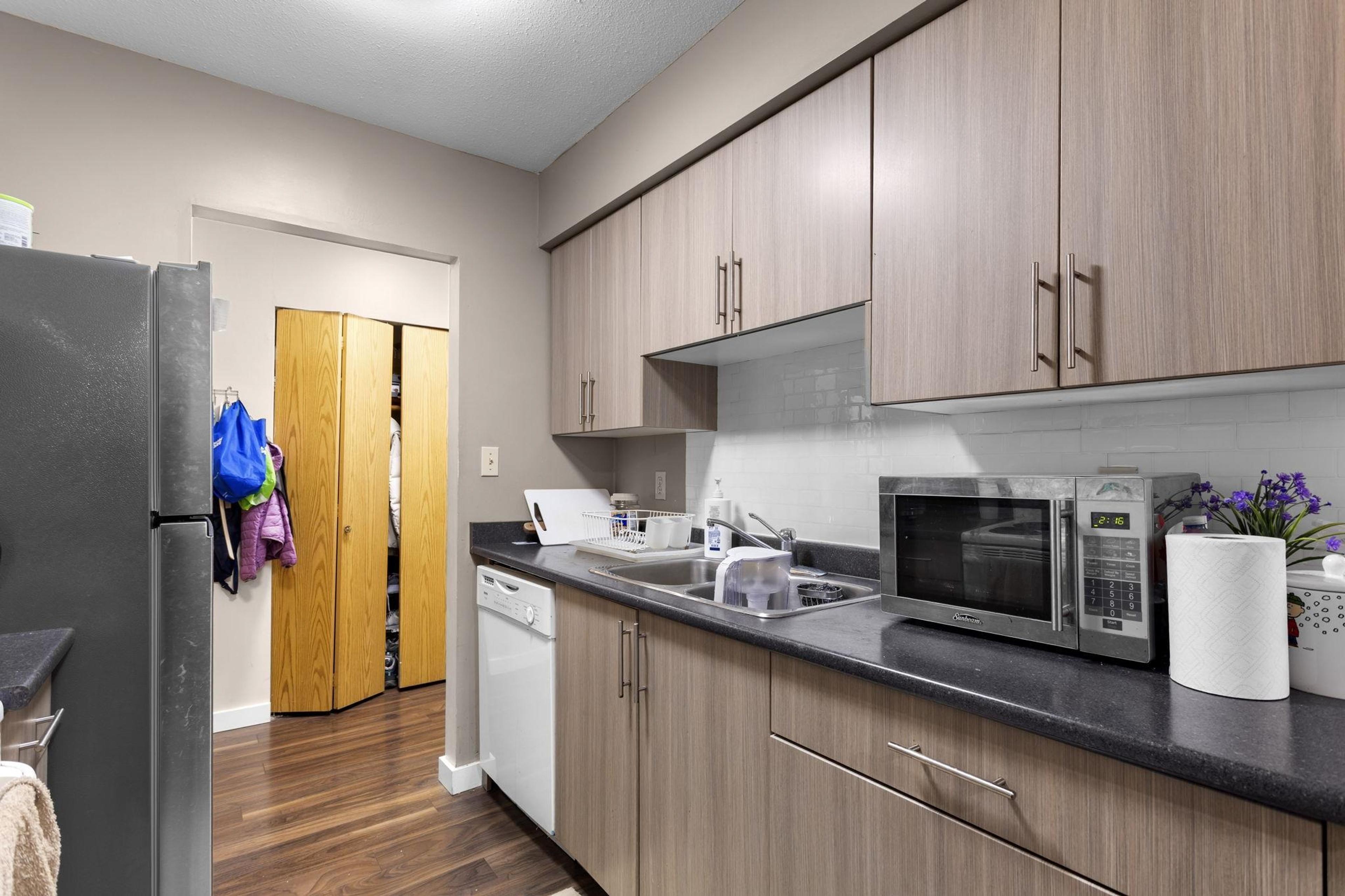 #119 4363 HALIFAX STREET - 12