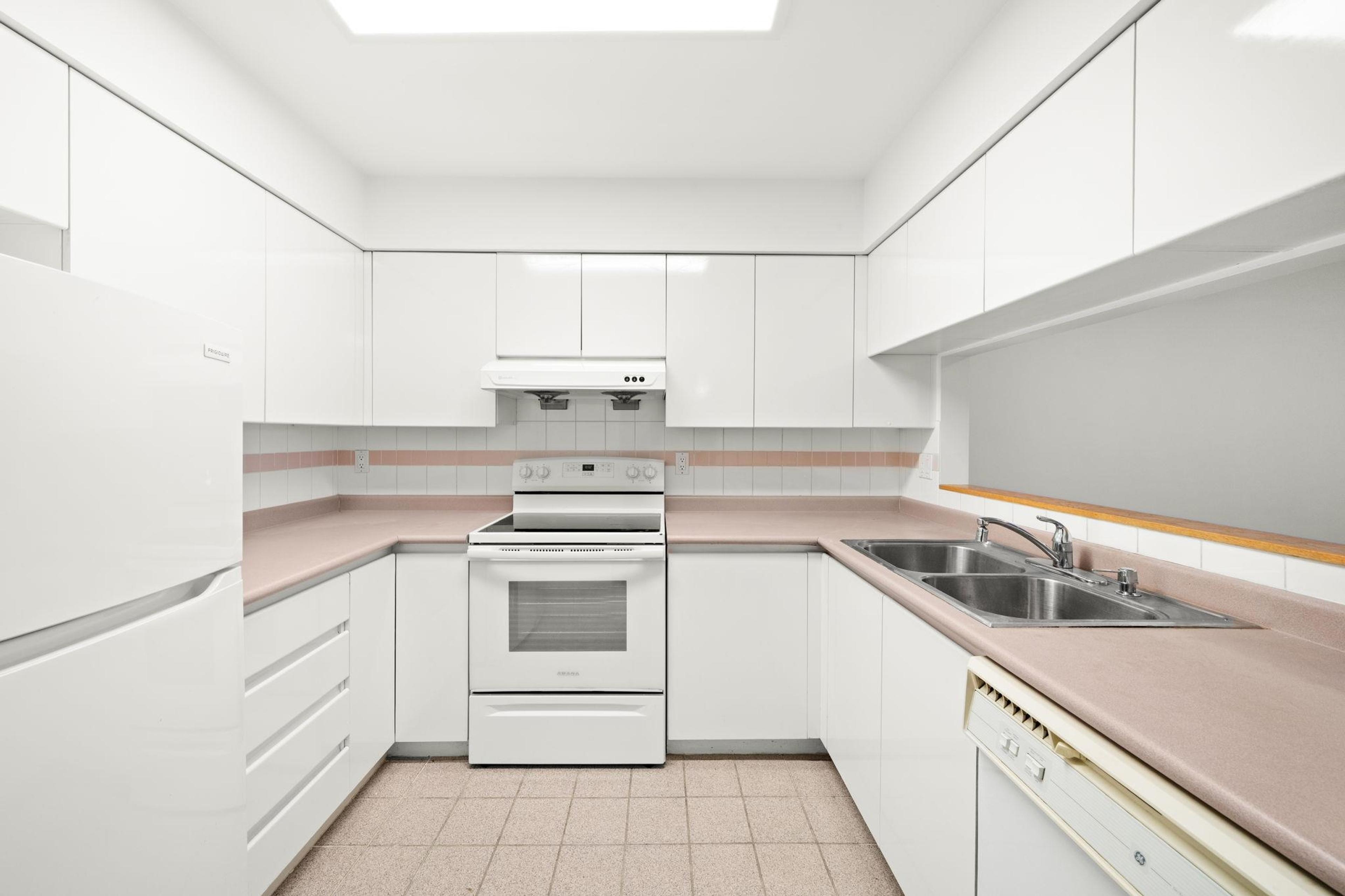 #1101 9623 MANCHESTER DRIVE - 13