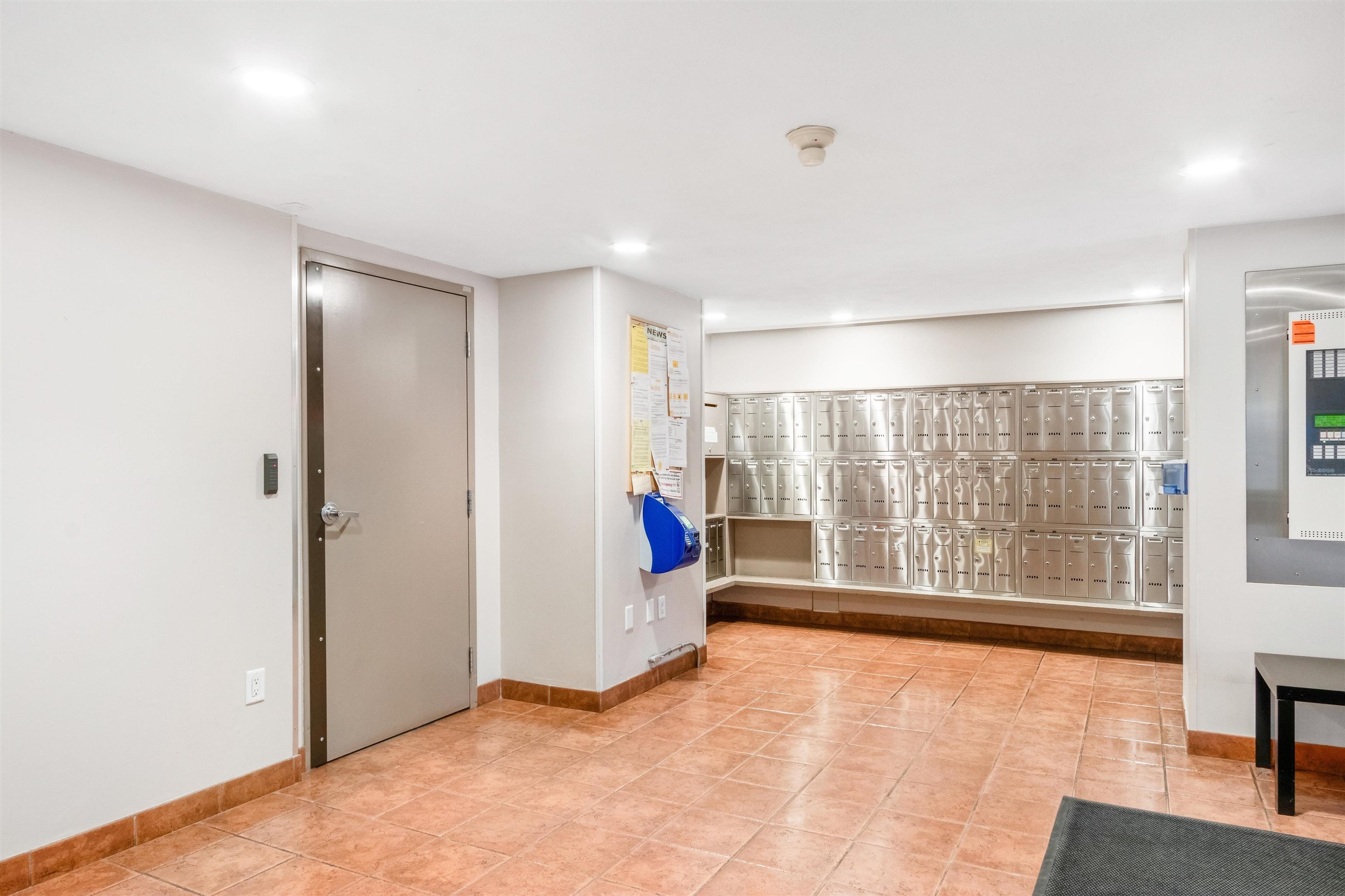 #324 4373 HALIFAX STREET - 20