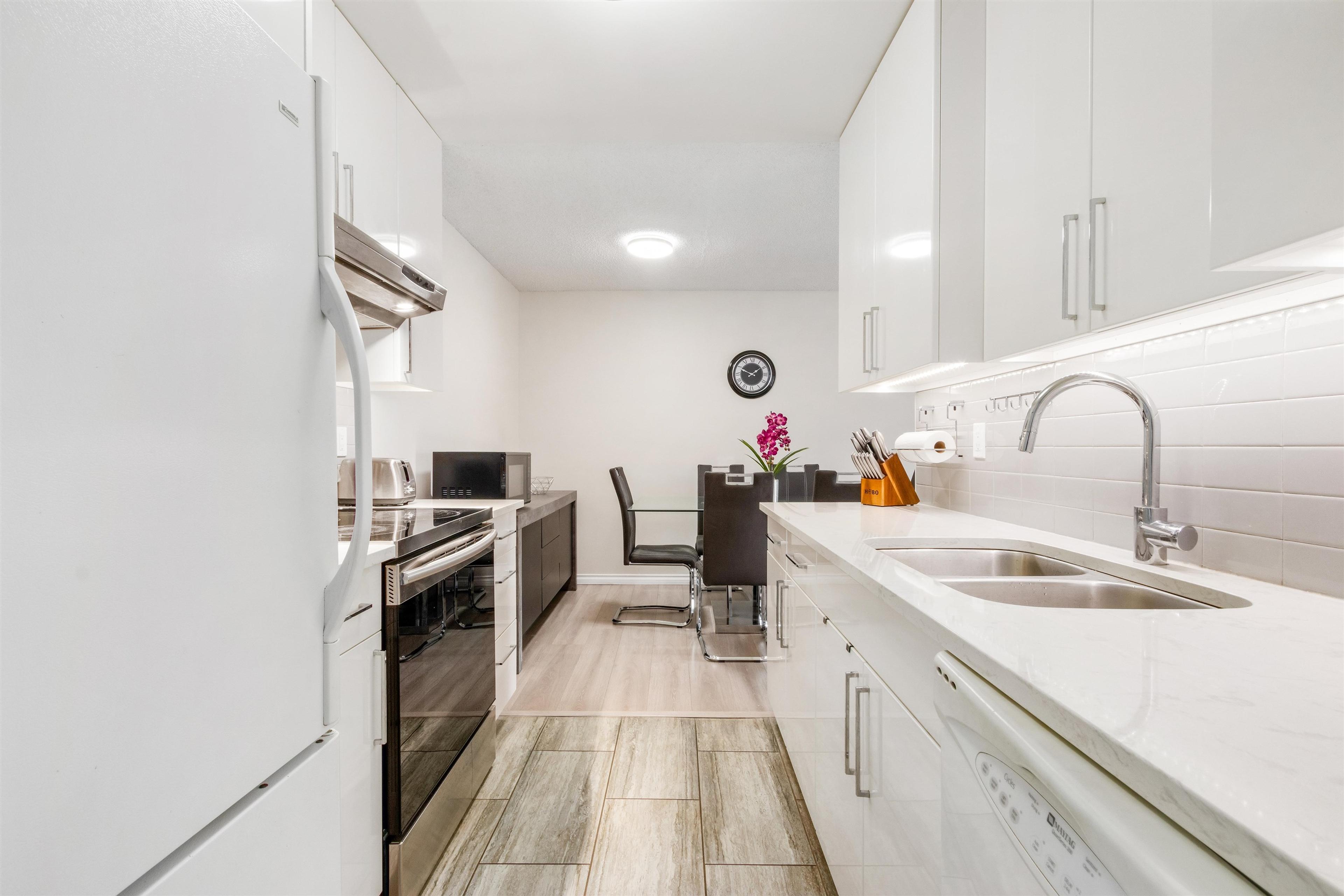 #324 4373 HALIFAX STREET - 10