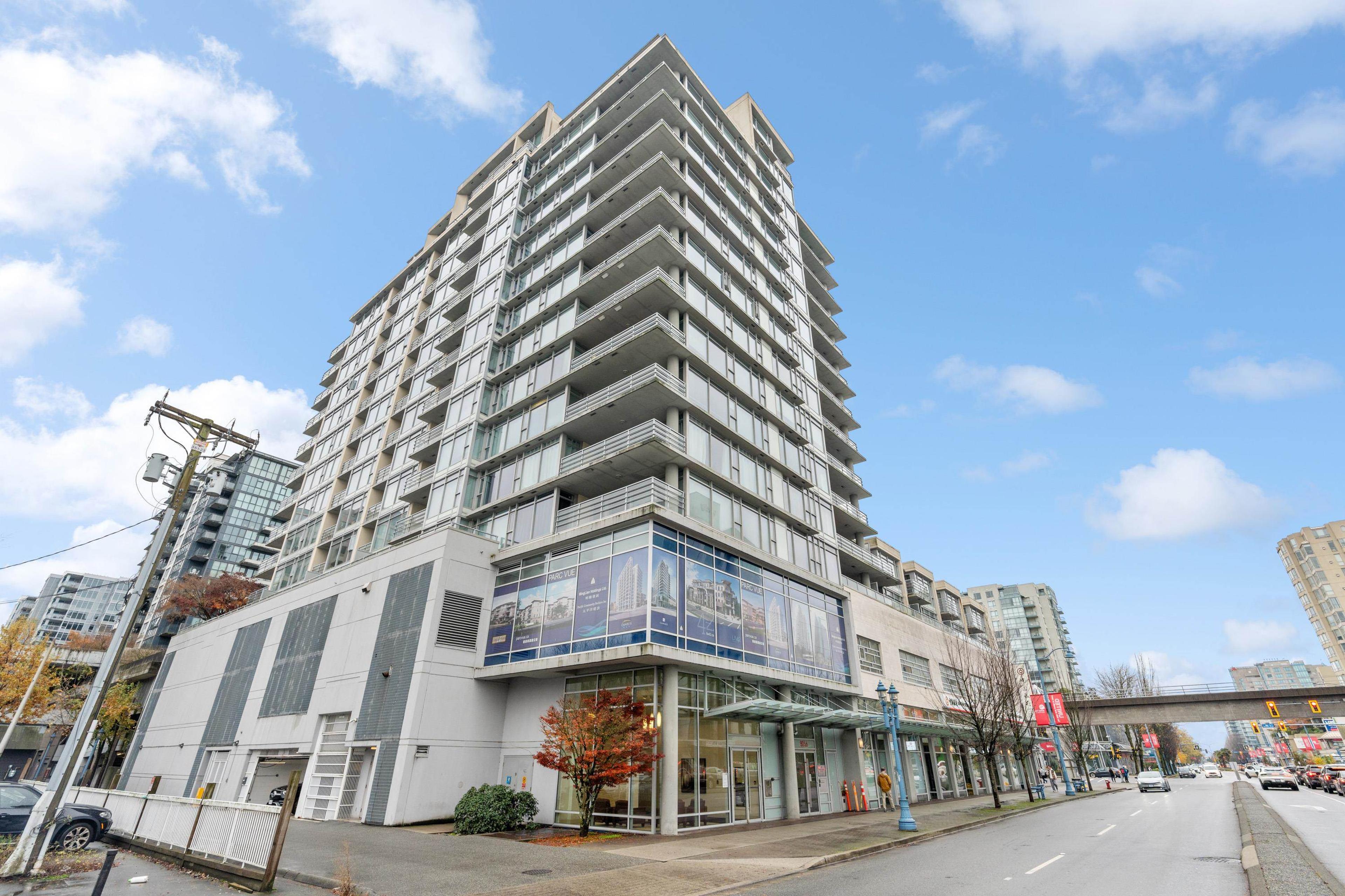 8068 Westminster Highway, Richmond - Exteriors - Photo 2