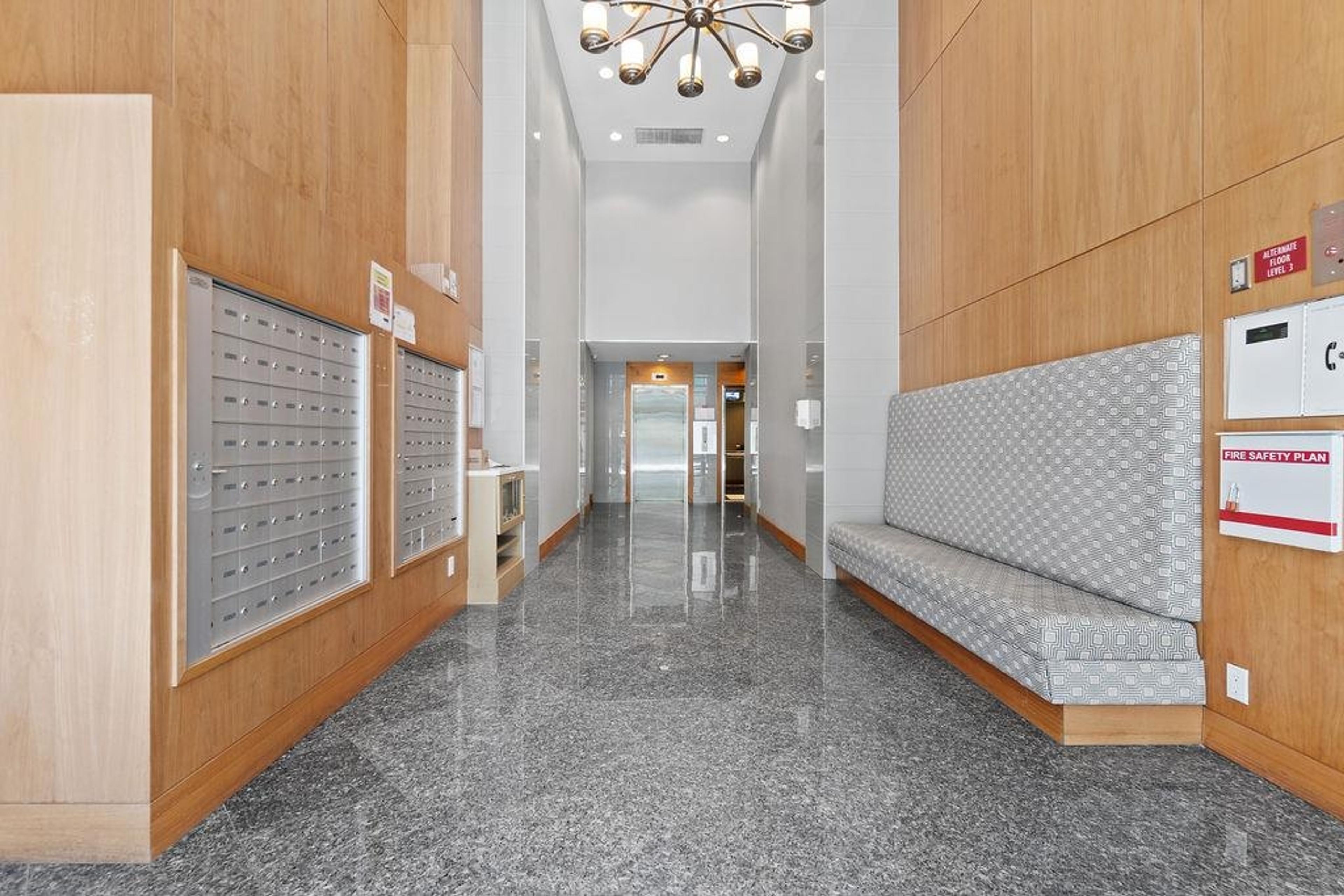 #403 162 VICTORY SHIP WAY - Image 3