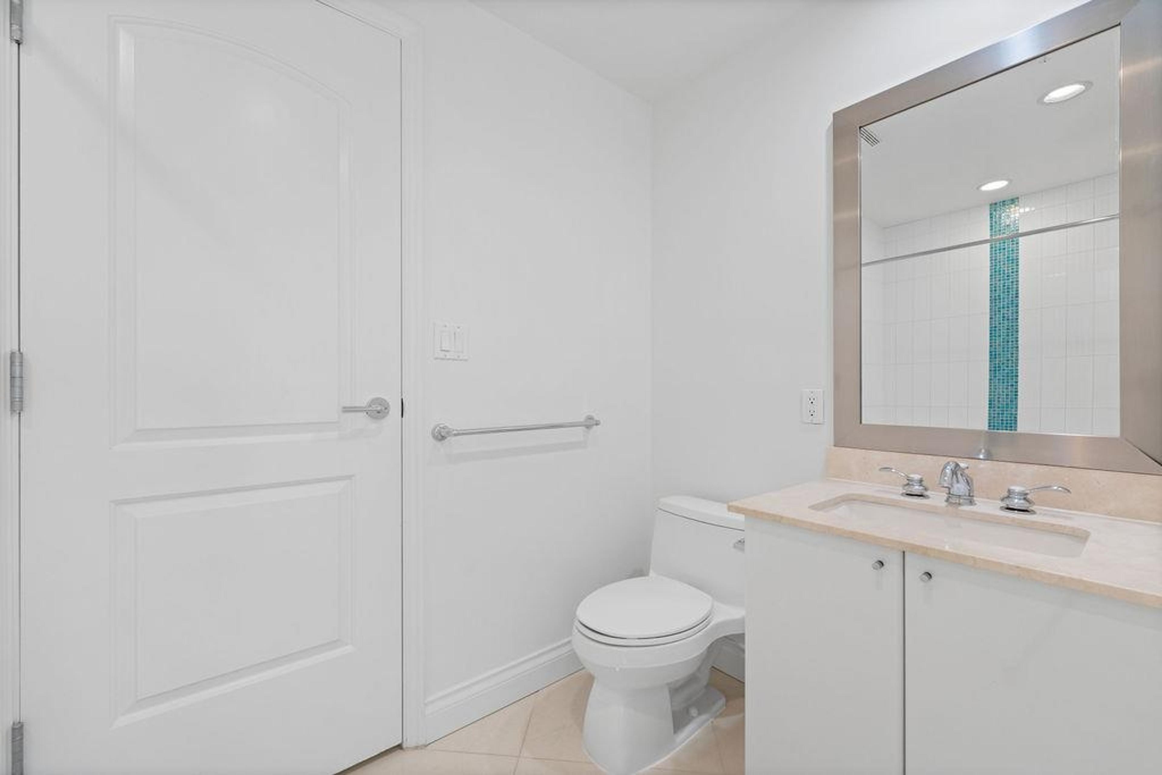 #403 162 VICTORY SHIP WAY - 36