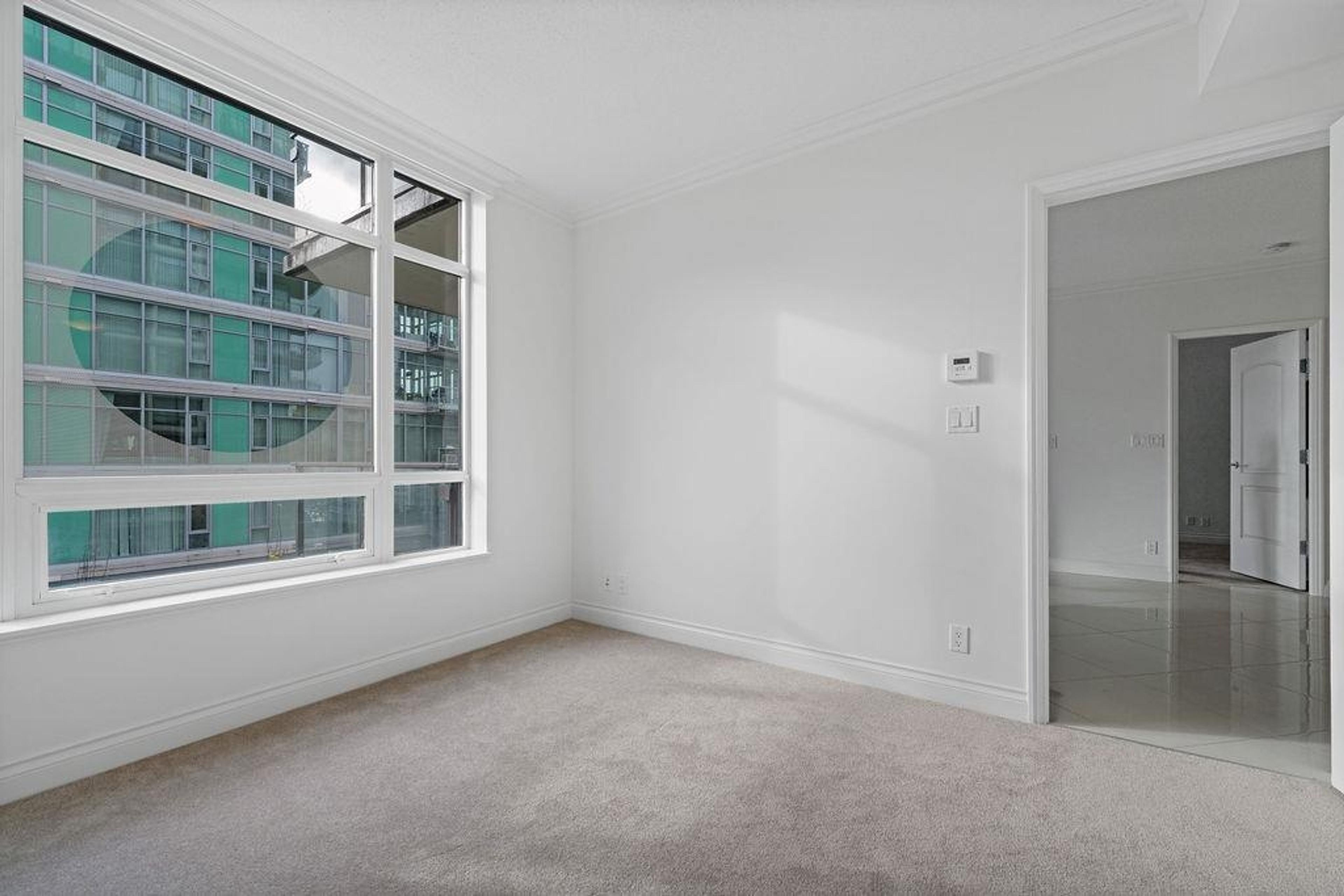 #403 162 VICTORY SHIP WAY - 20