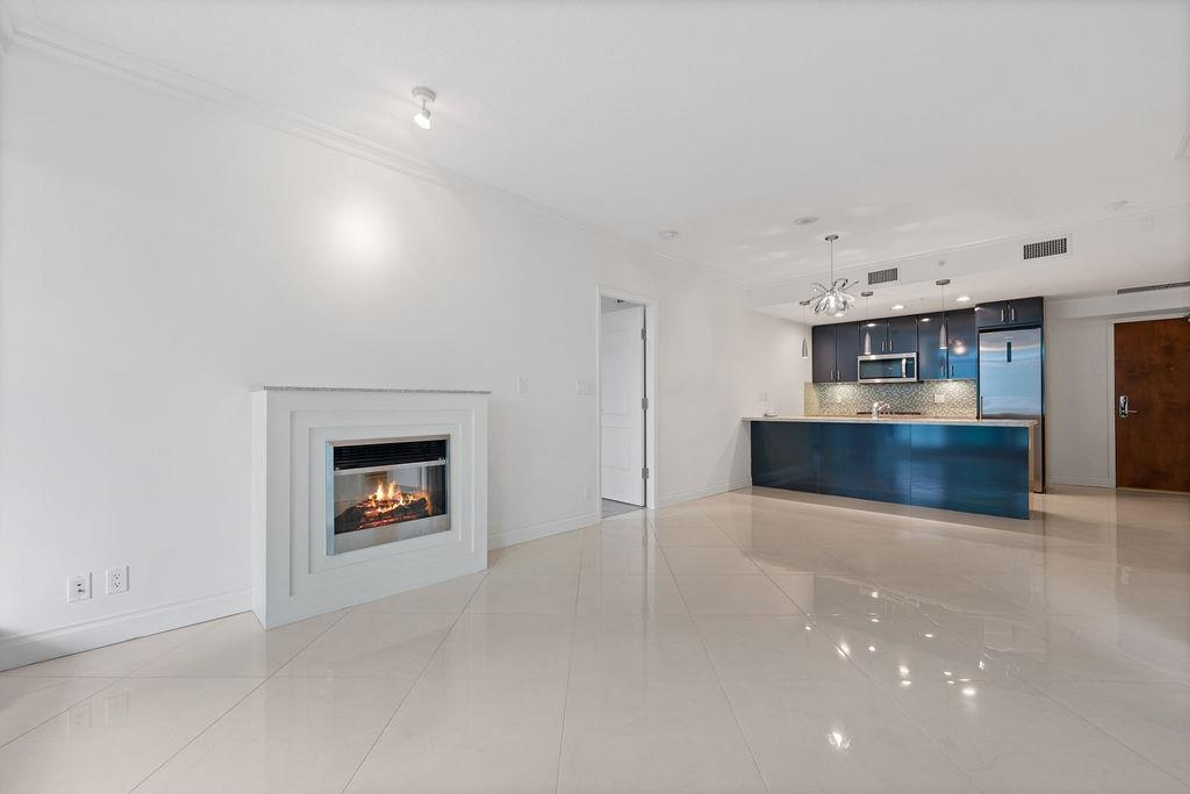 #403 162 VICTORY SHIP WAY - 9