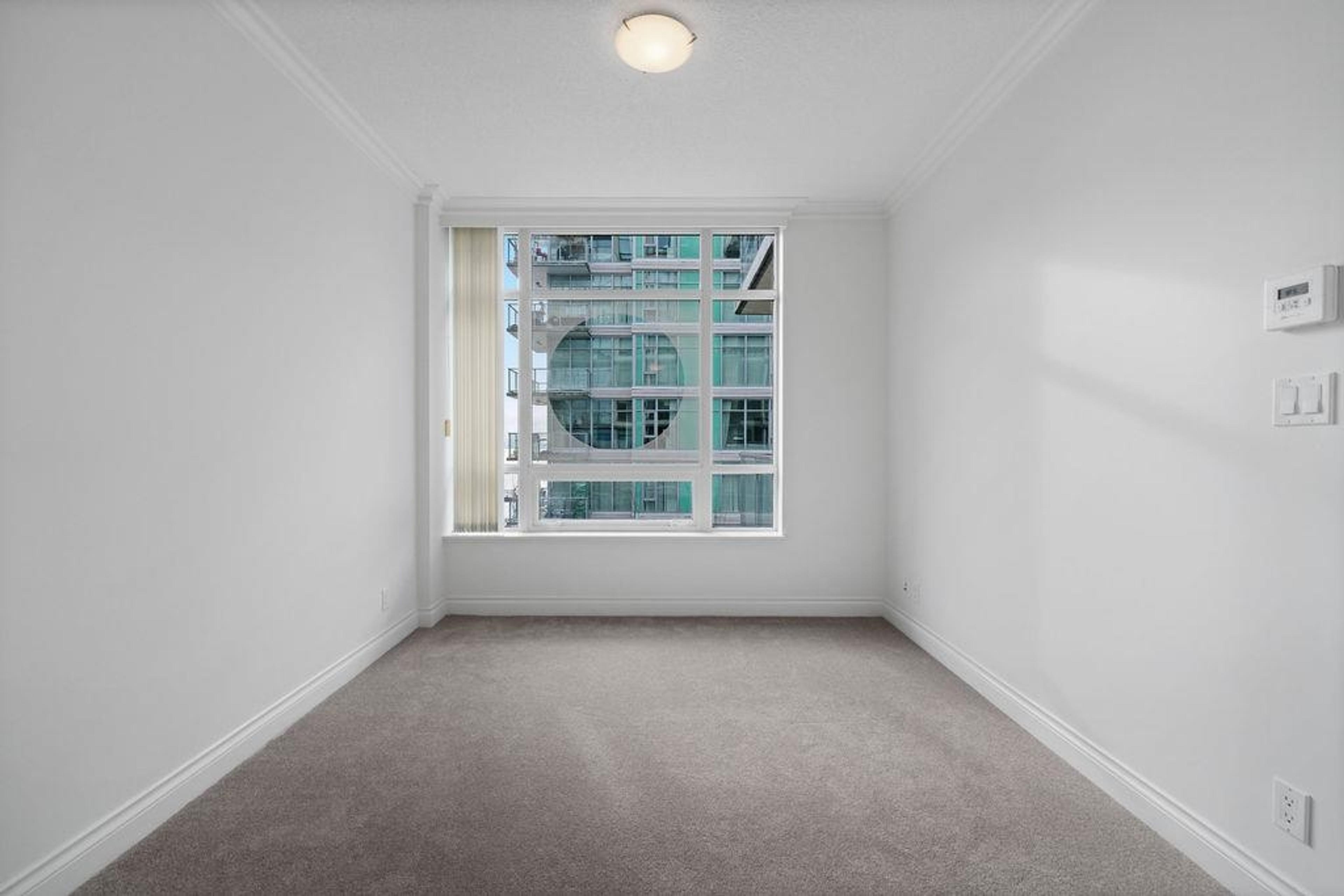 #403 162 VICTORY SHIP WAY - 34