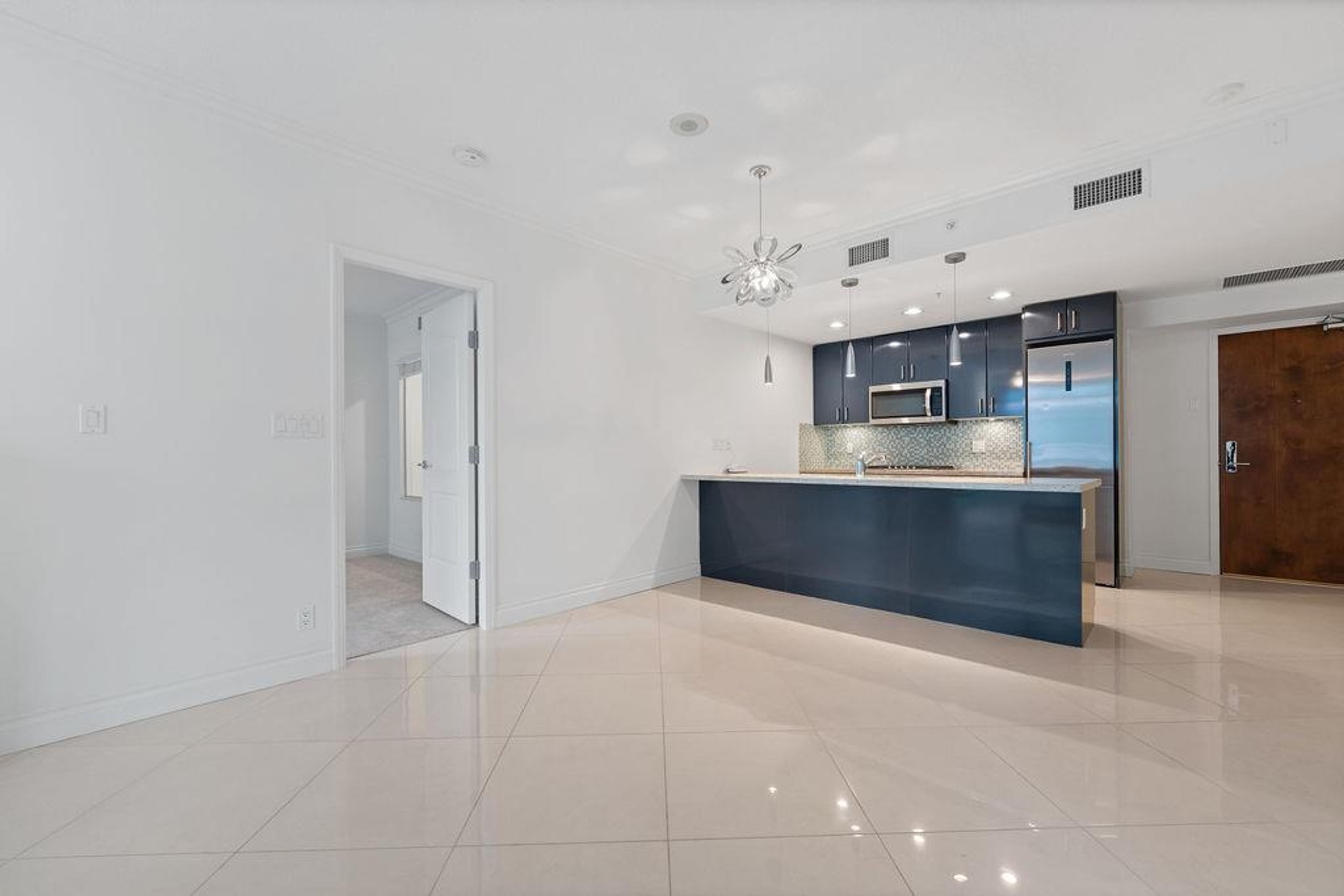 #403 162 VICTORY SHIP WAY - 10