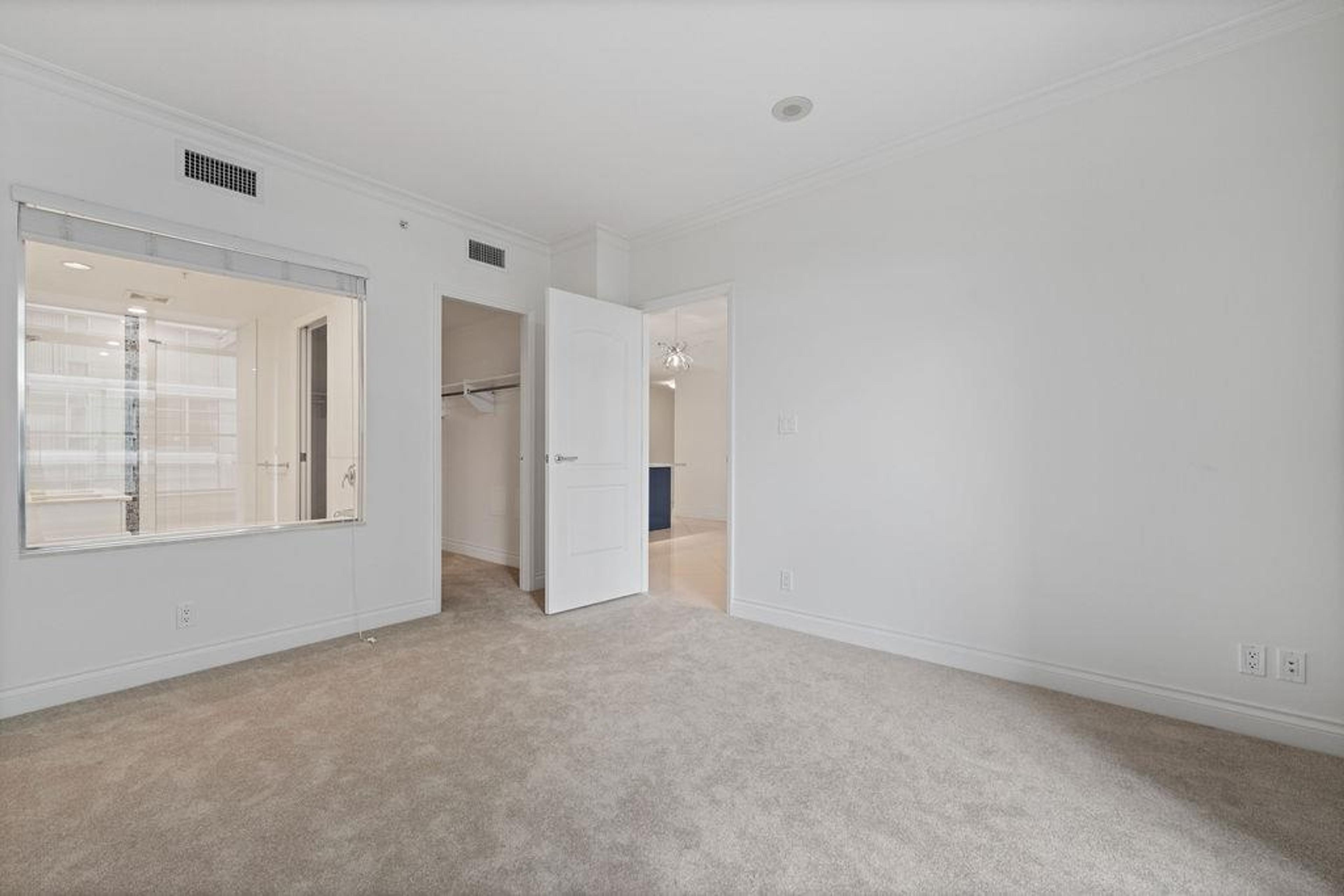 #403 162 VICTORY SHIP WAY - 25