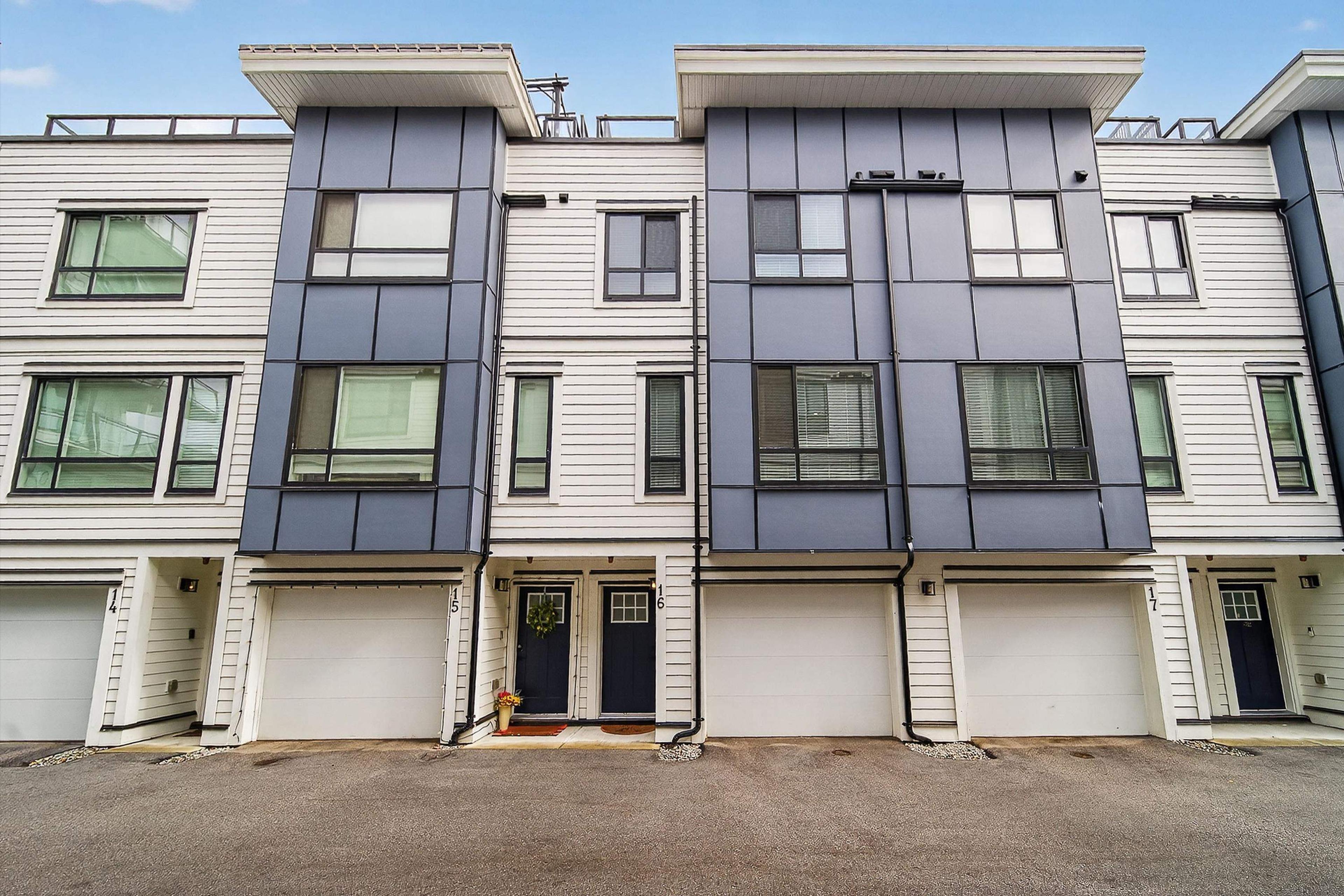 #16 5476 BRYDON CRESCENT - 32