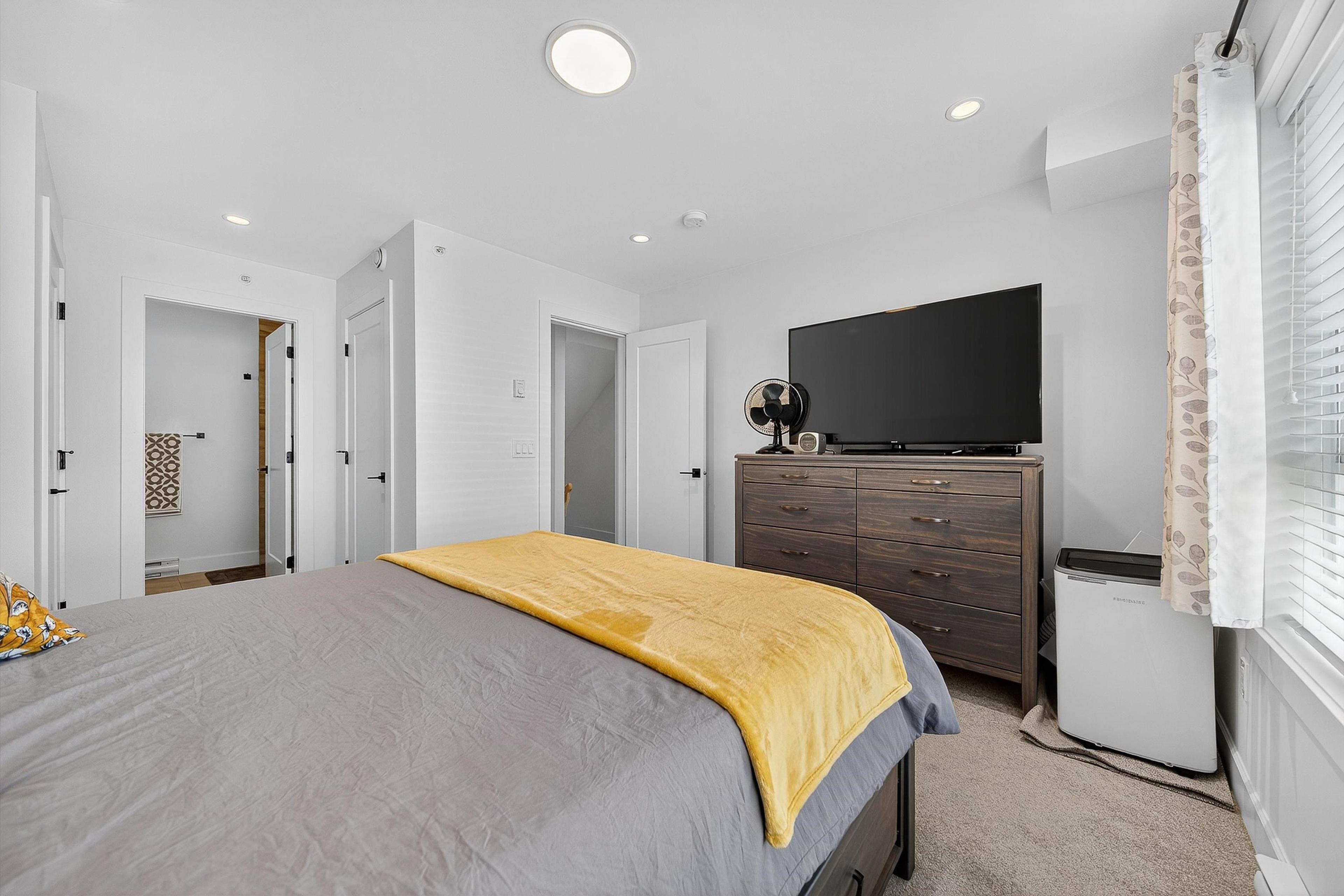 #16 5476 BRYDON CRESCENT - 19