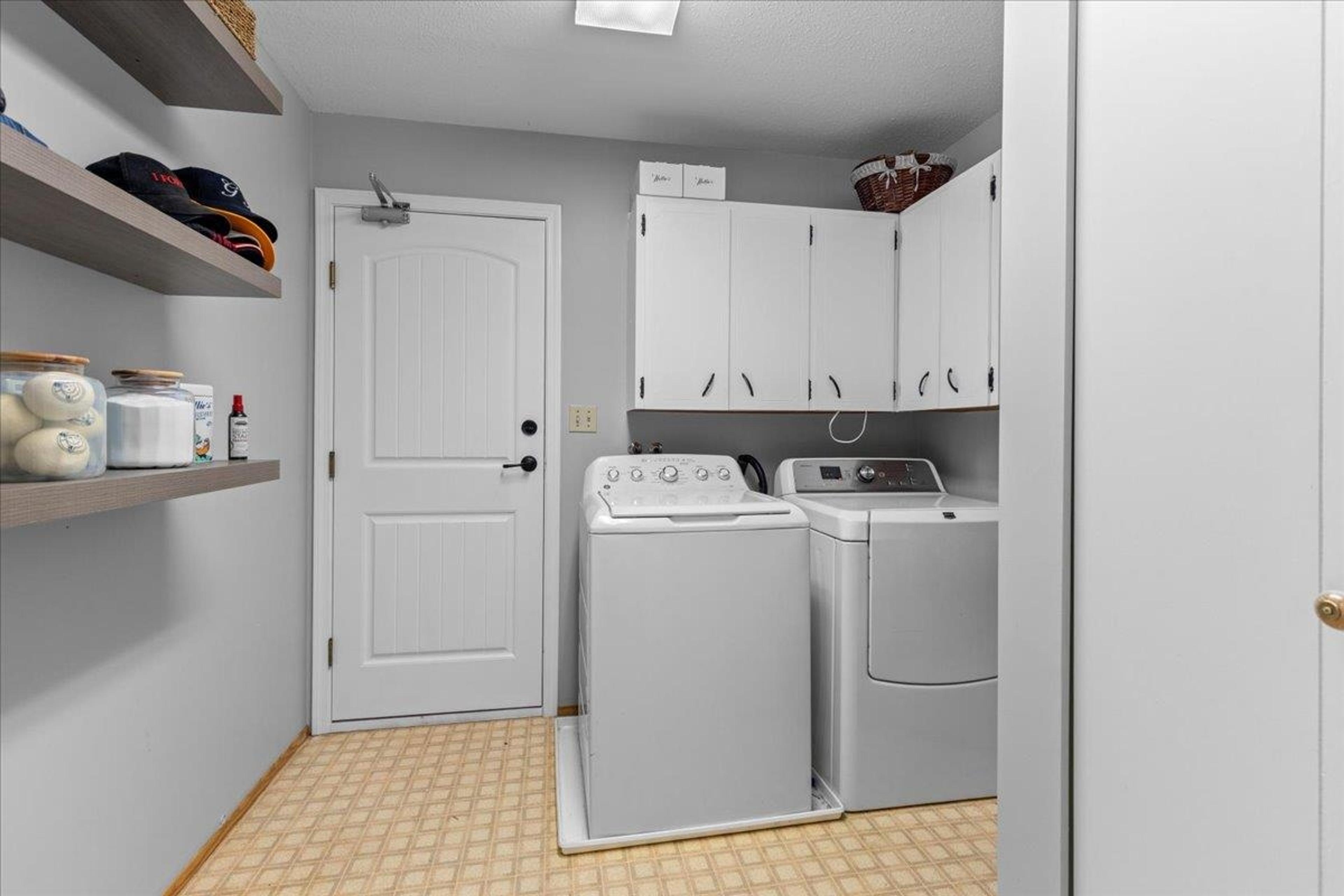 32983 WHIDDEN AVENUE - 27