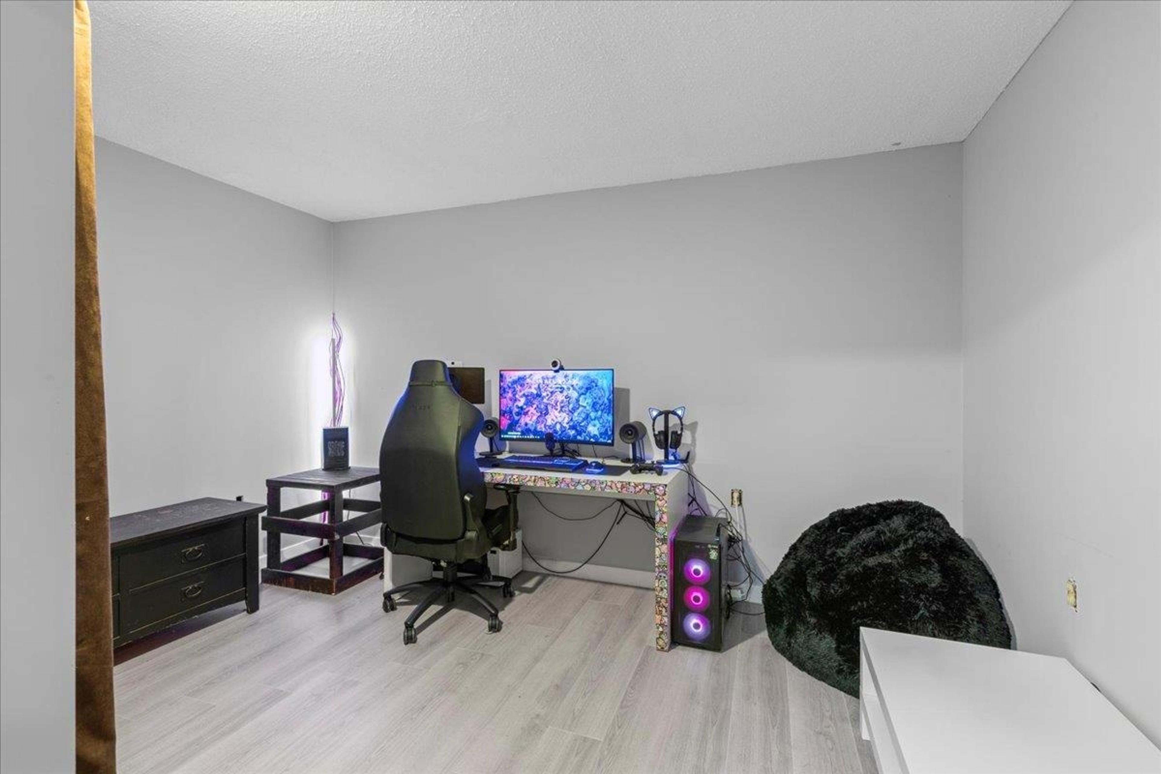 32983 WHIDDEN AVENUE - 32