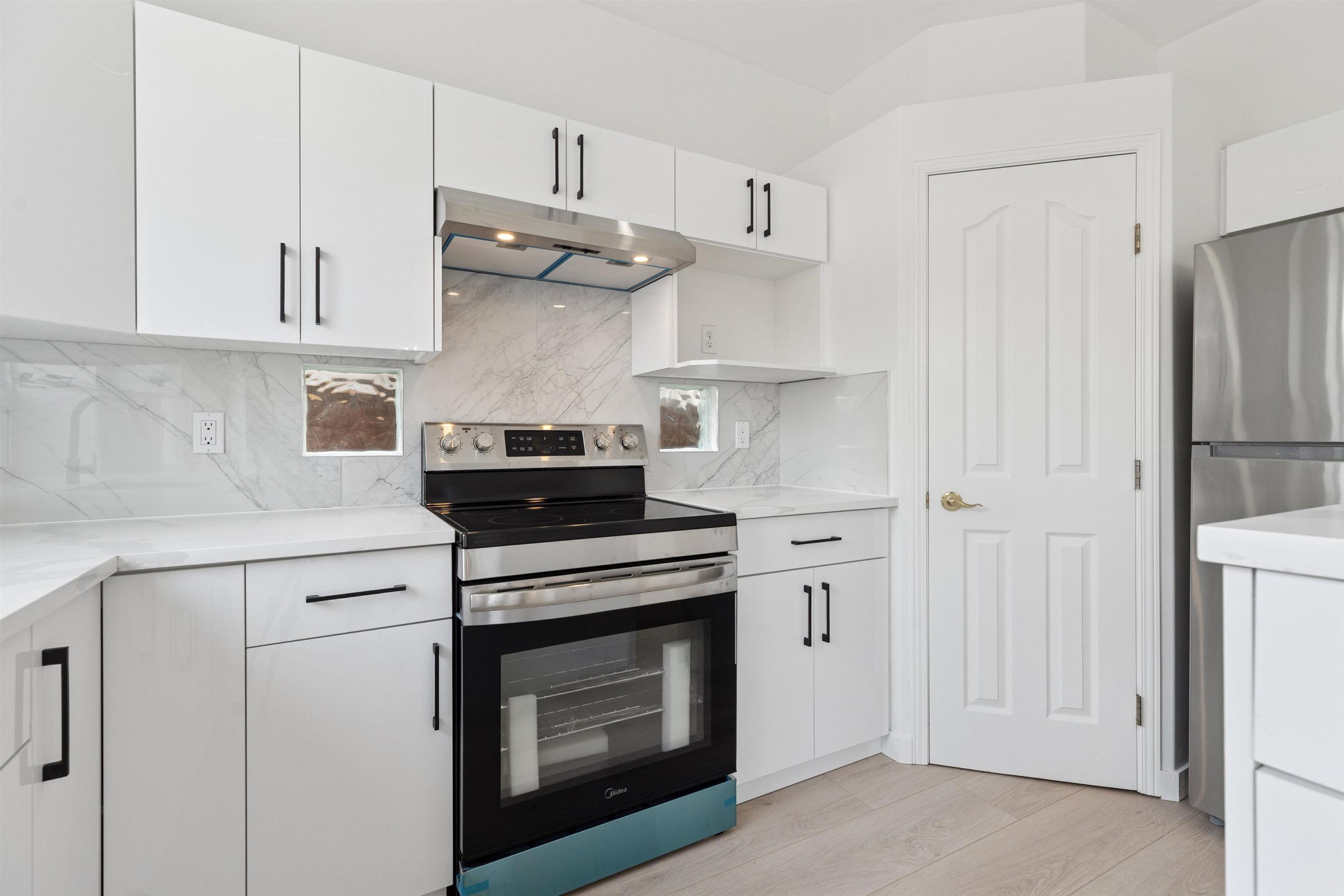 1239 THAMES CLOSE - 15