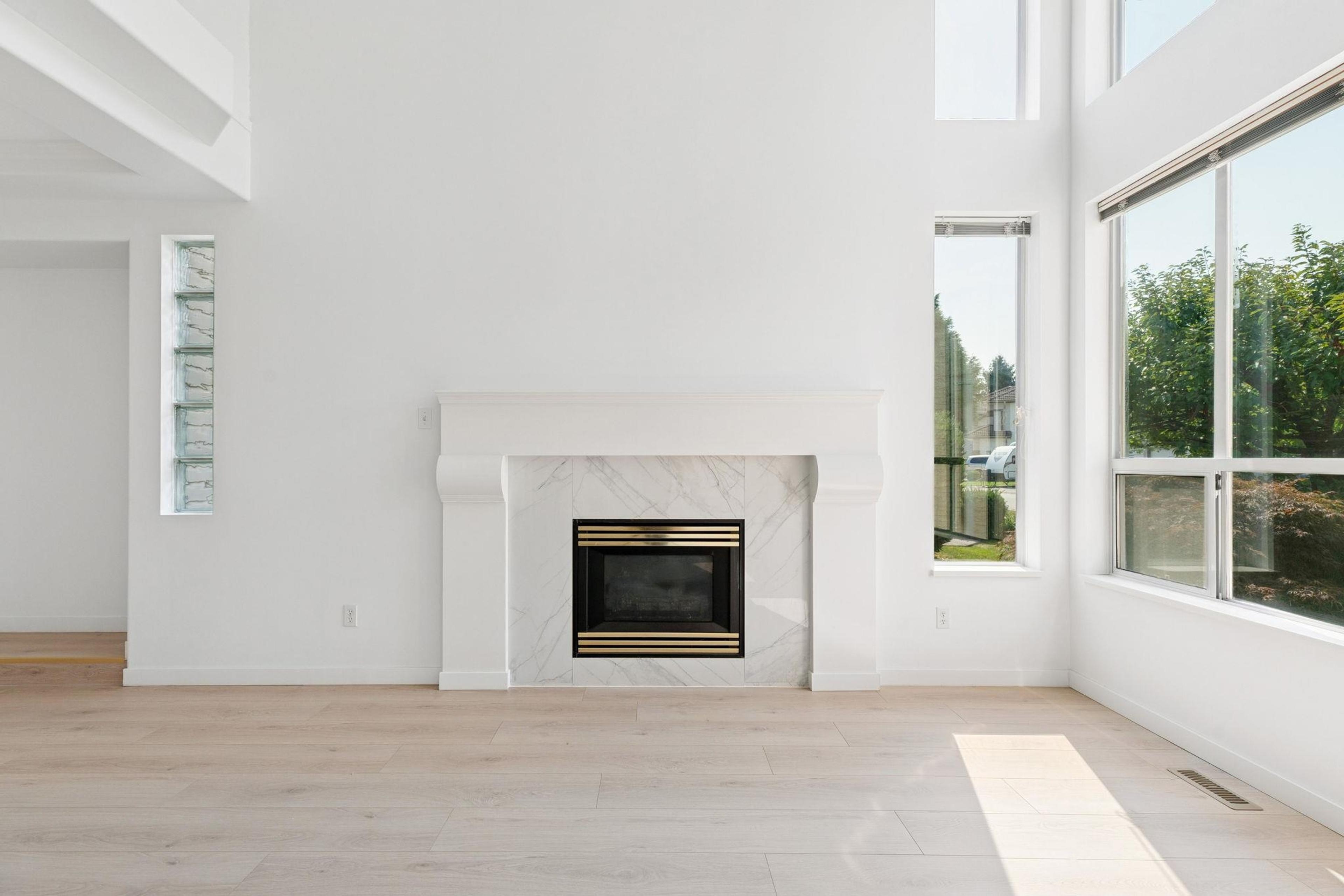 1239 THAMES CLOSE - 4