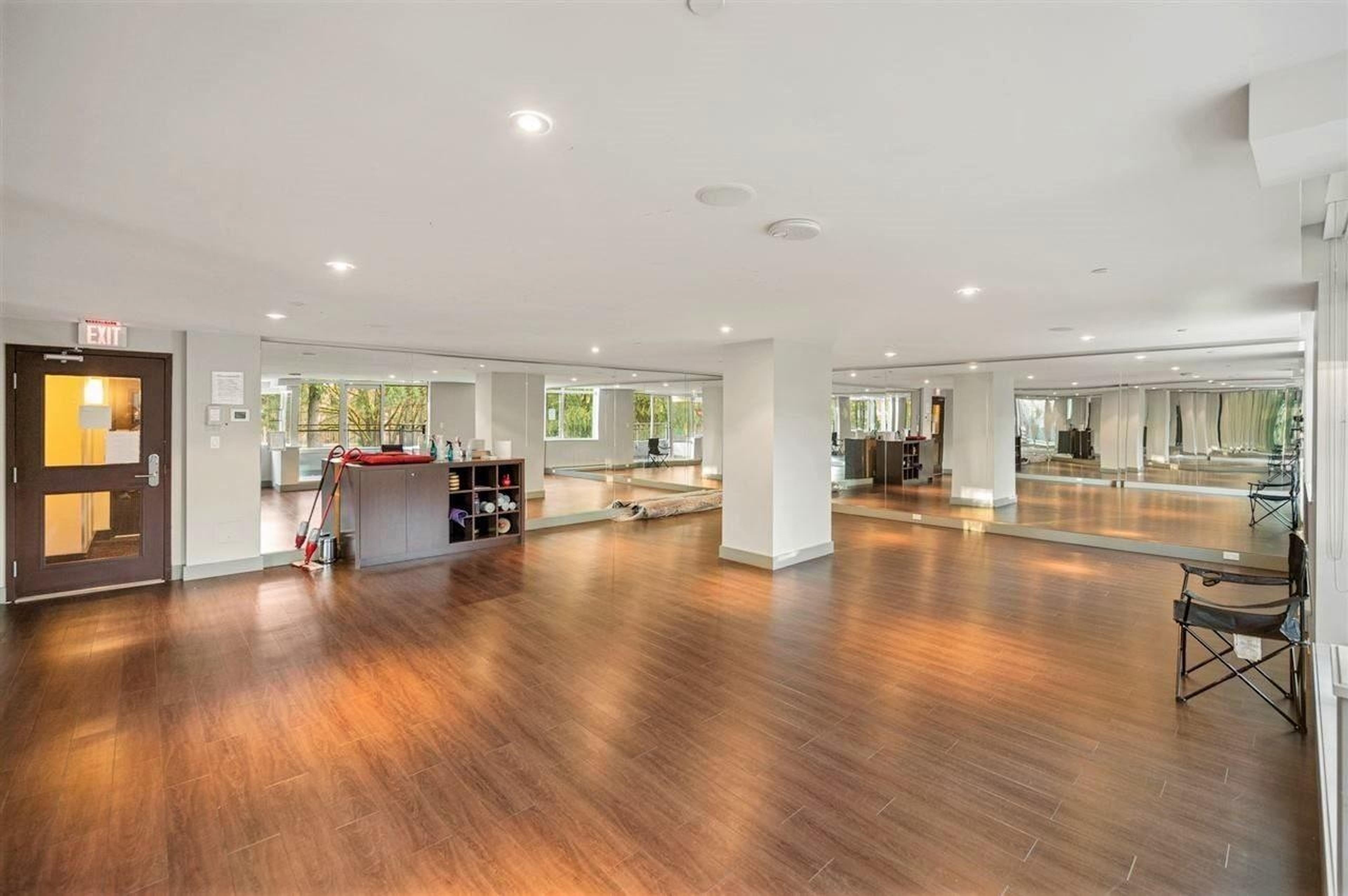 #708 2789 SHAUGHNESSY STREET - 23