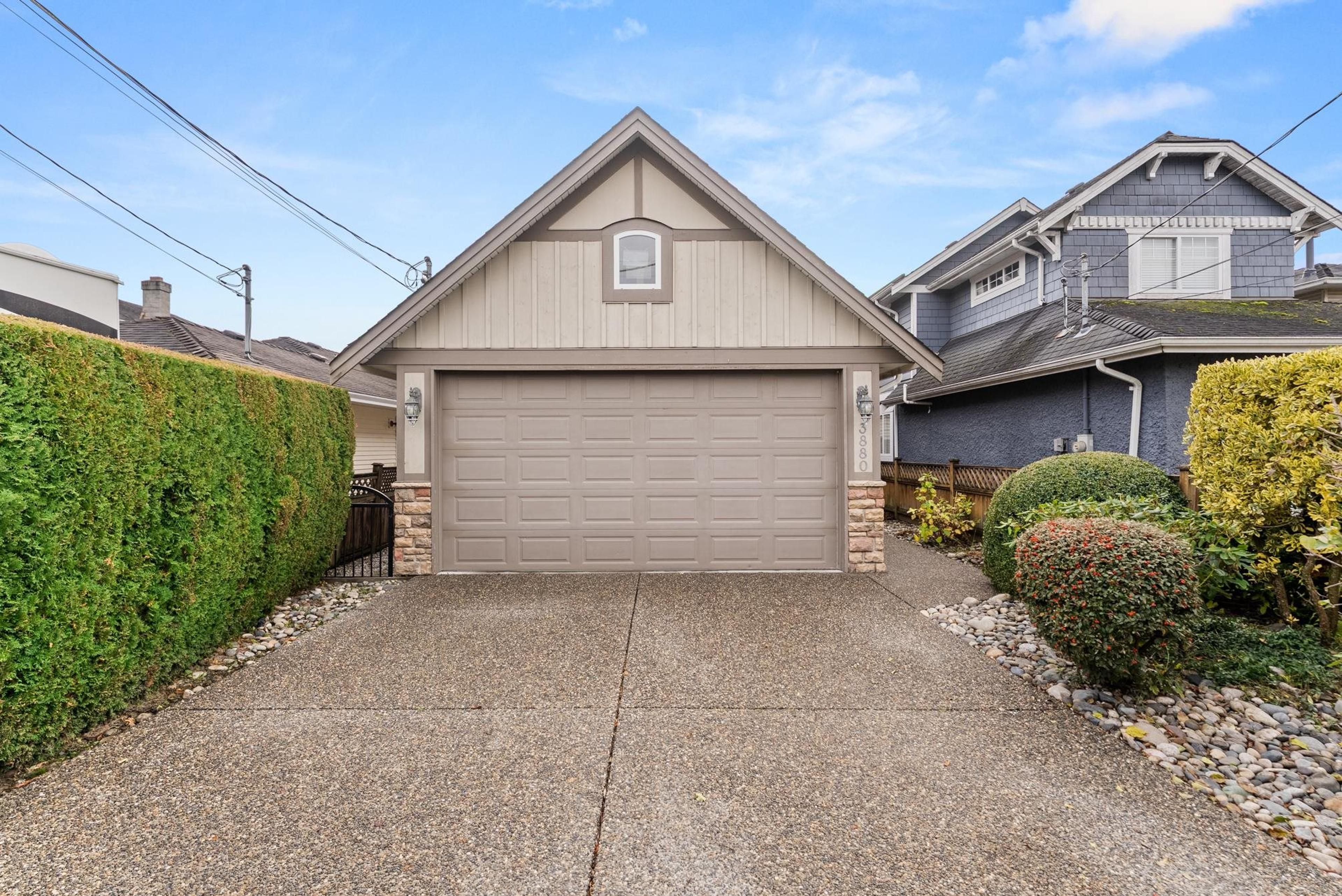 3880 GARRY STREET - Image 2