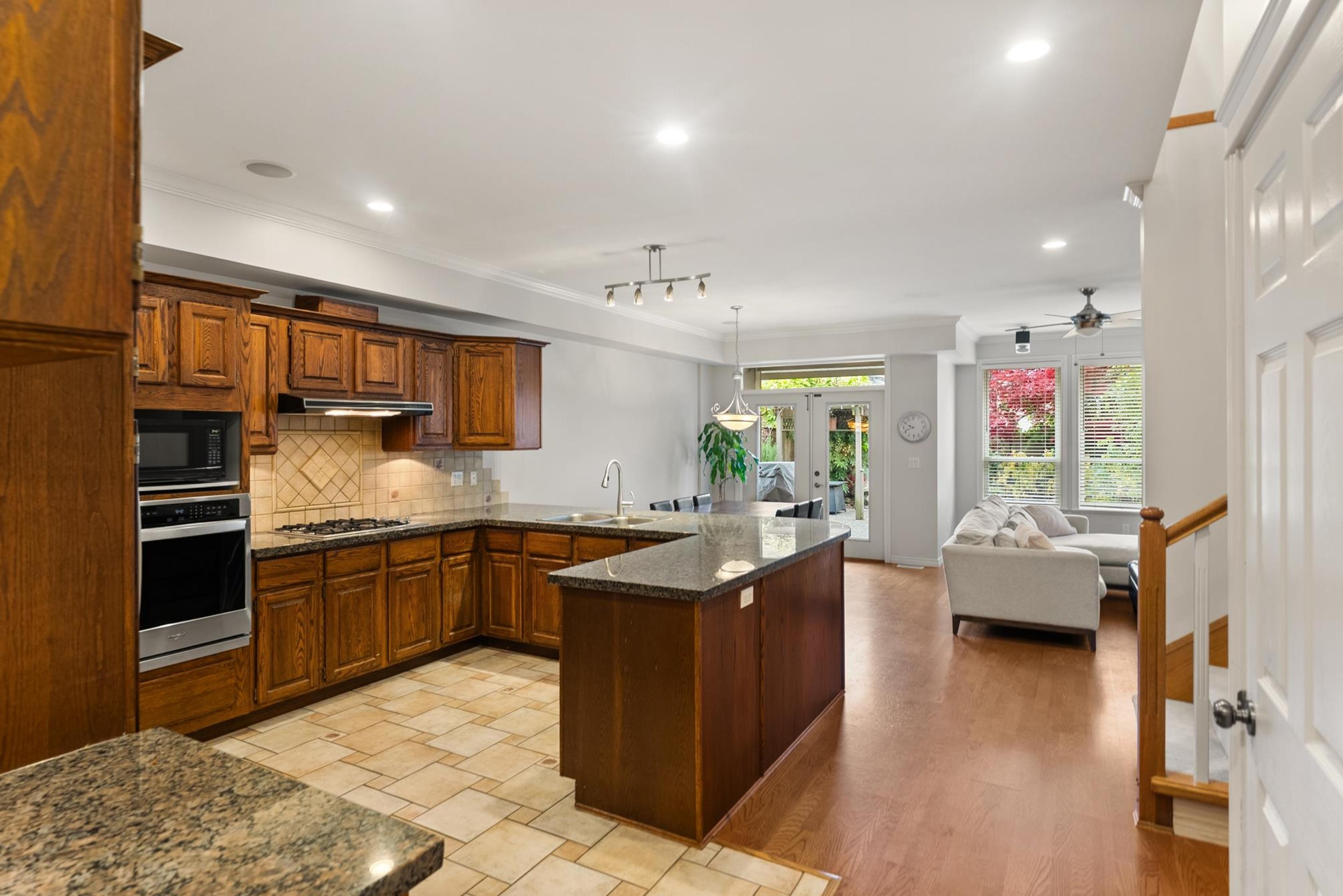 3880 GARRY STREET - 12