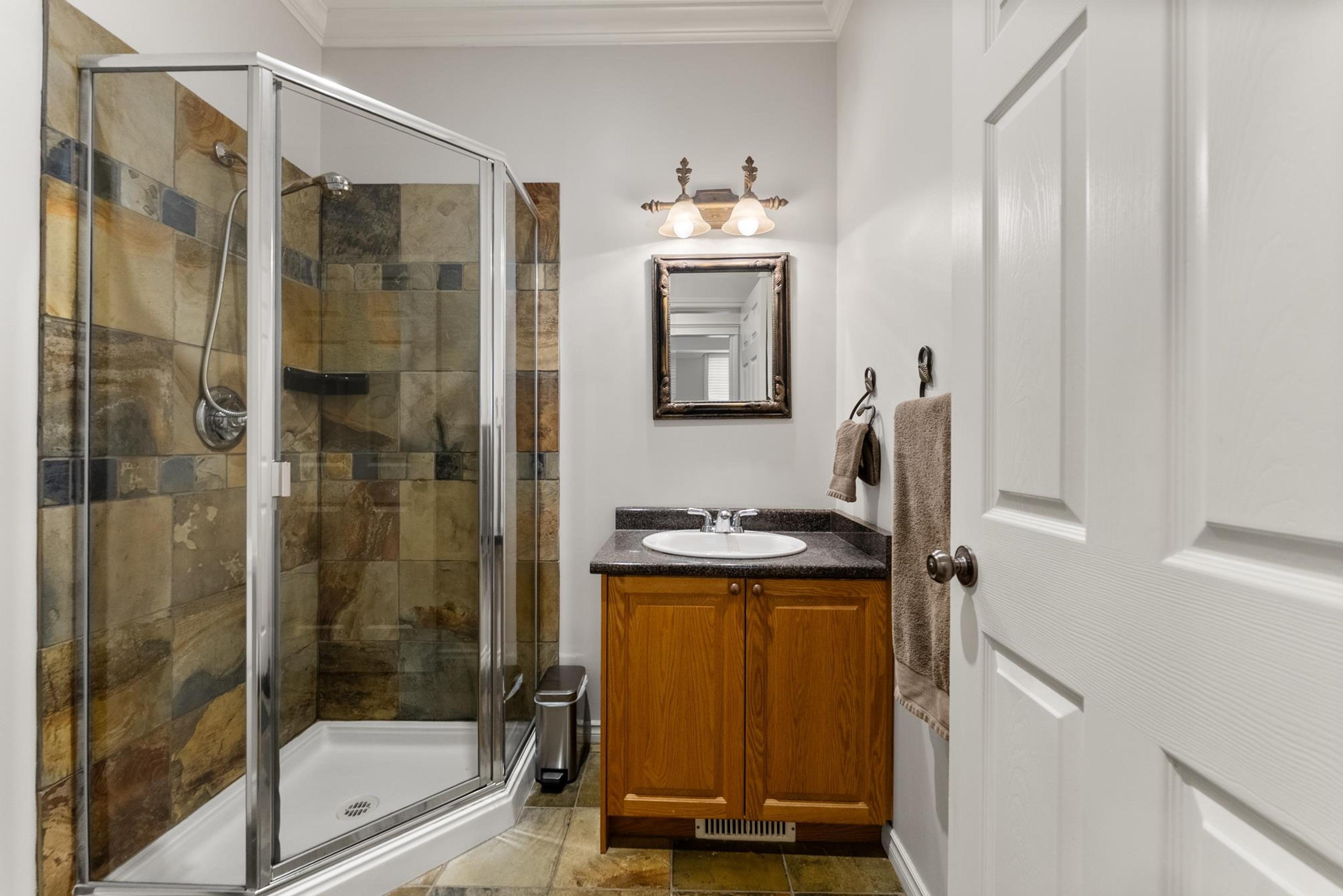 3880 GARRY STREET - 26