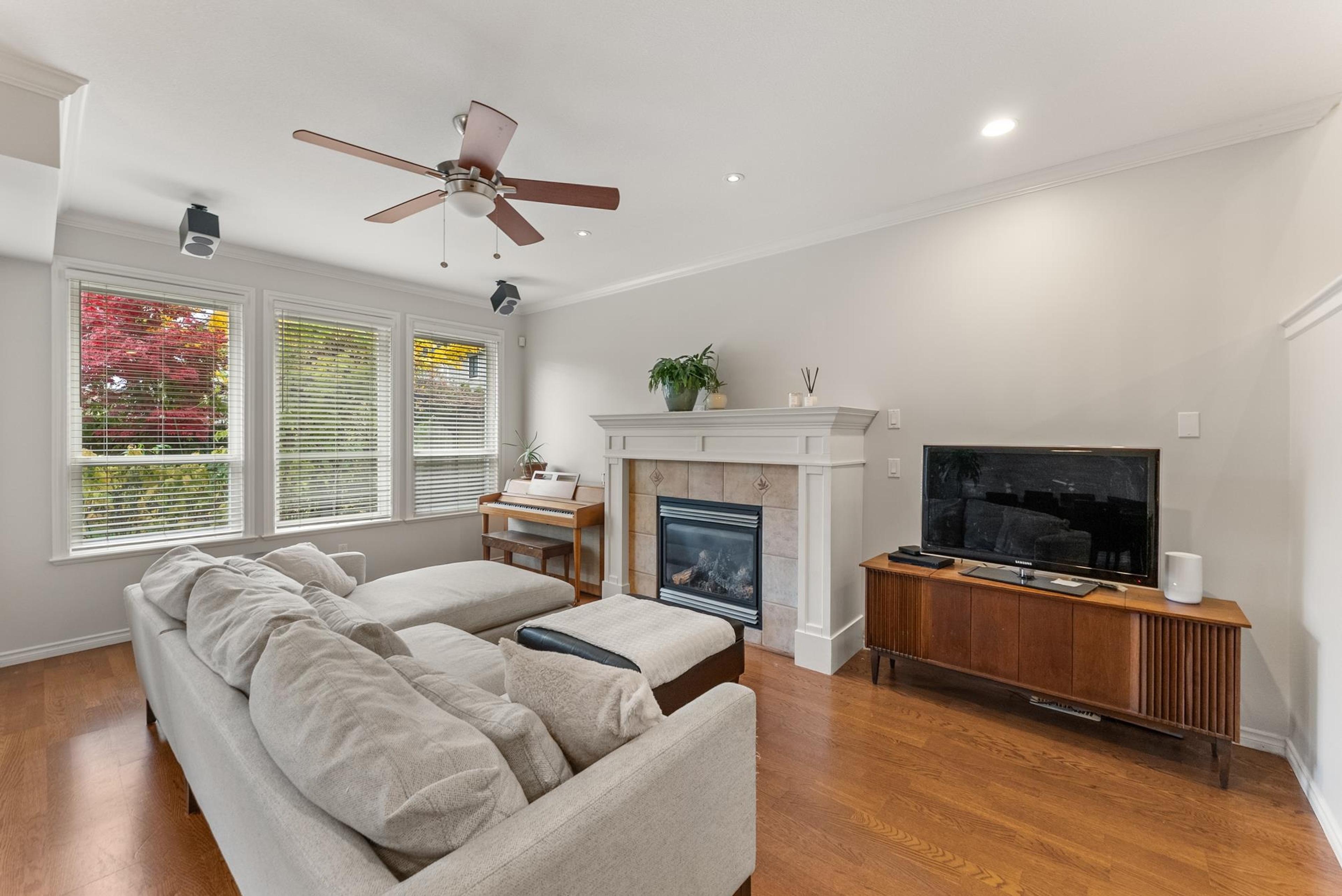 3880 GARRY STREET - 5