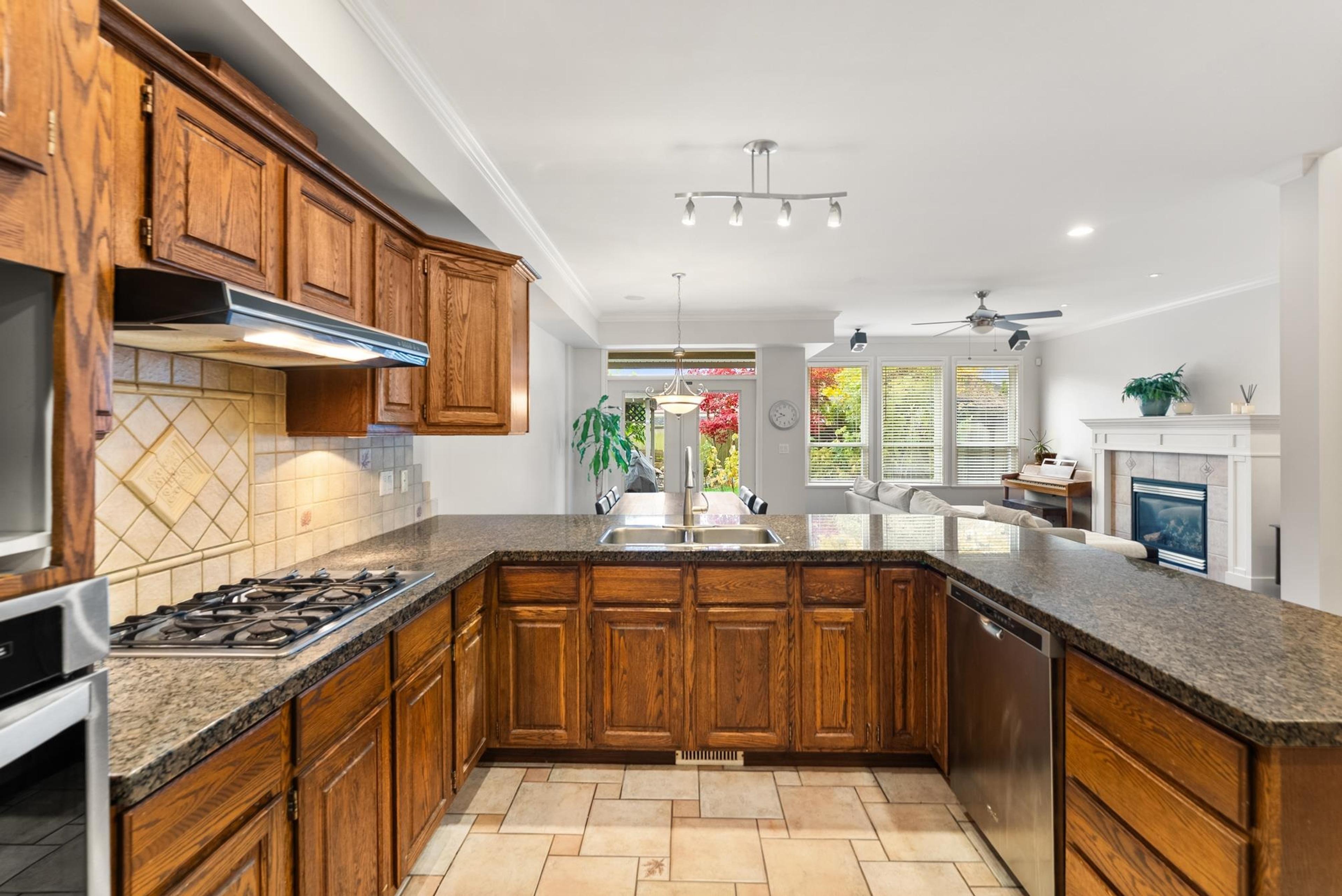 3880 GARRY STREET - 9