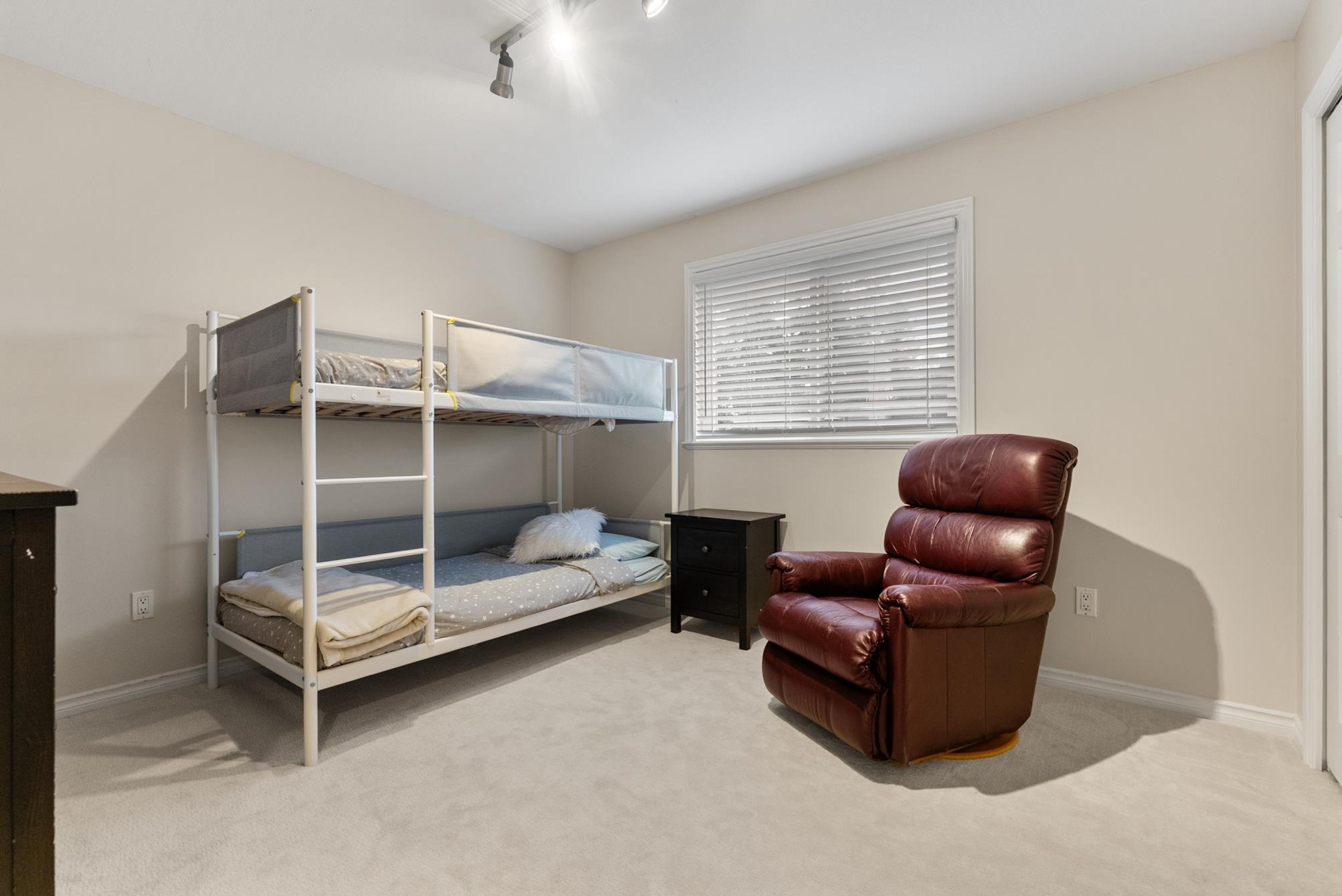 3880 GARRY STREET - 24