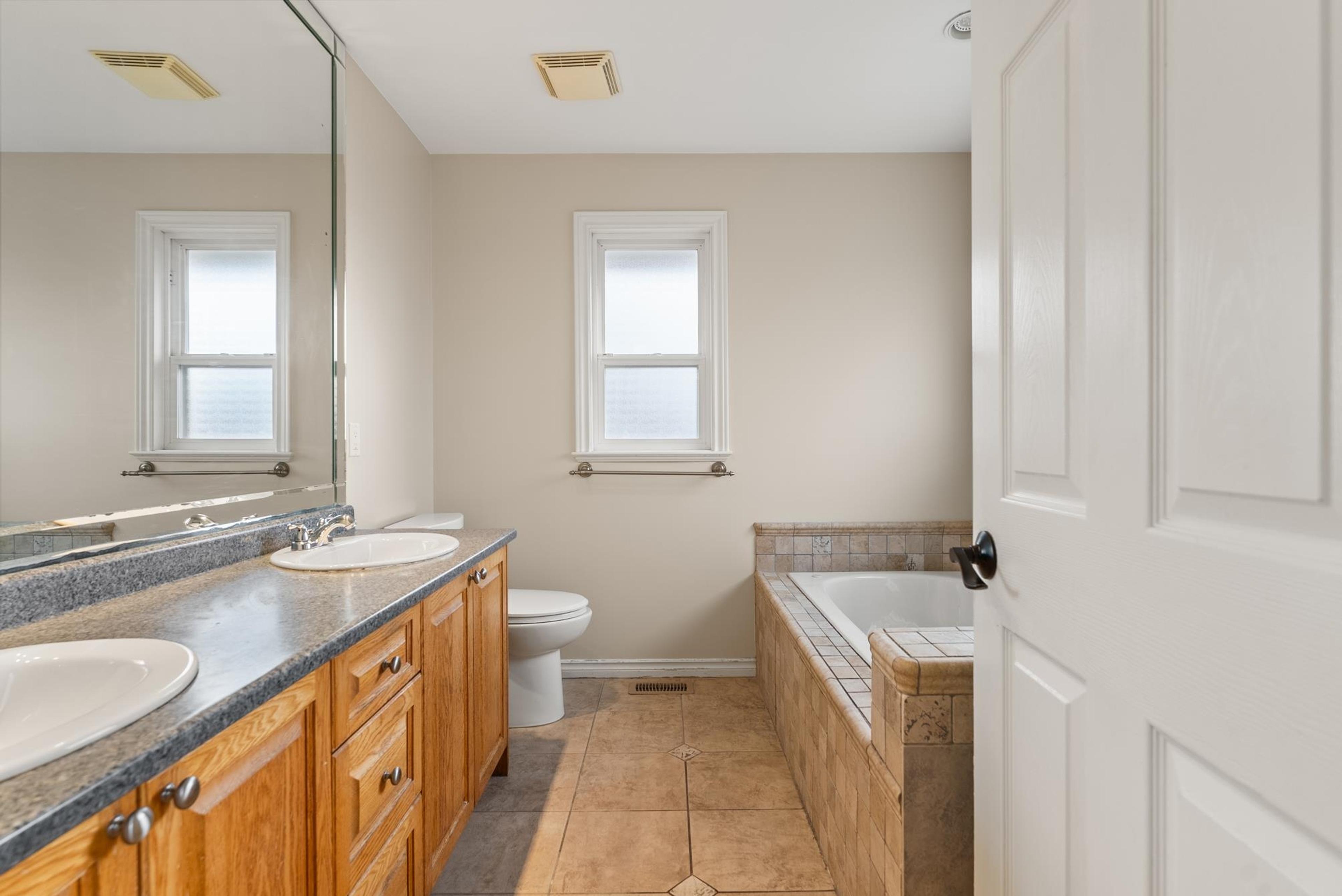 3880 GARRY STREET - 18