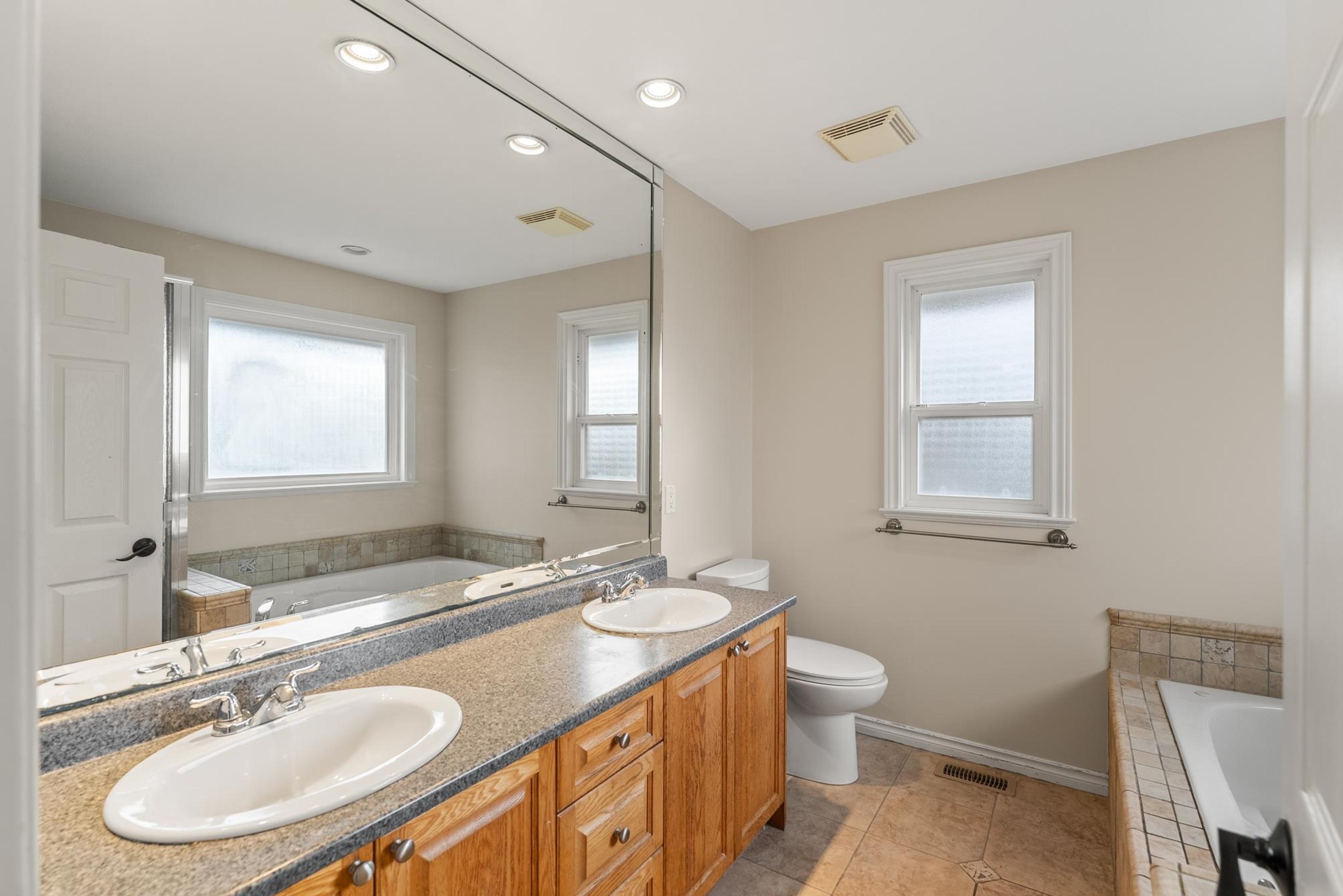 3880 GARRY STREET - 19