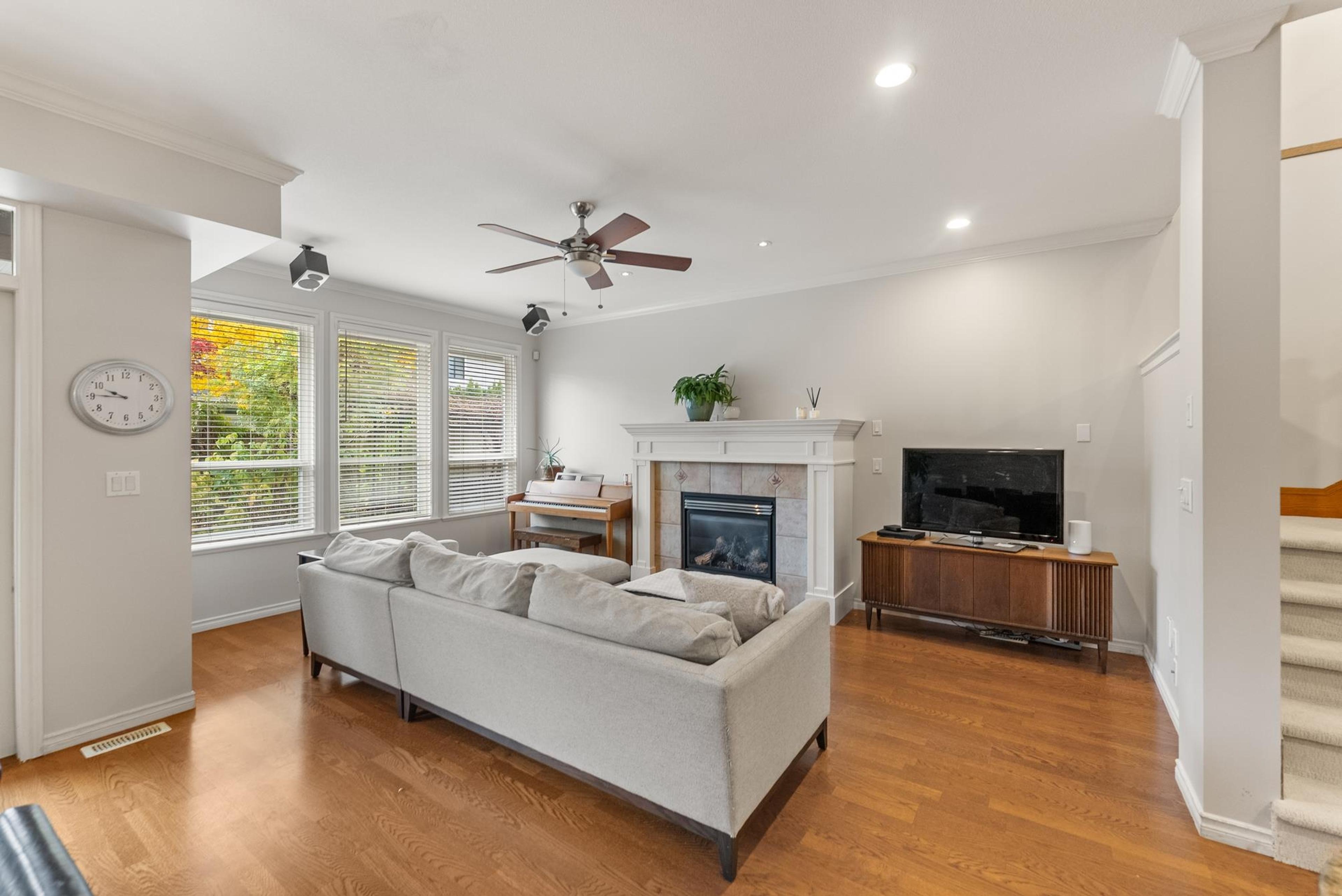 3880 GARRY STREET - 4