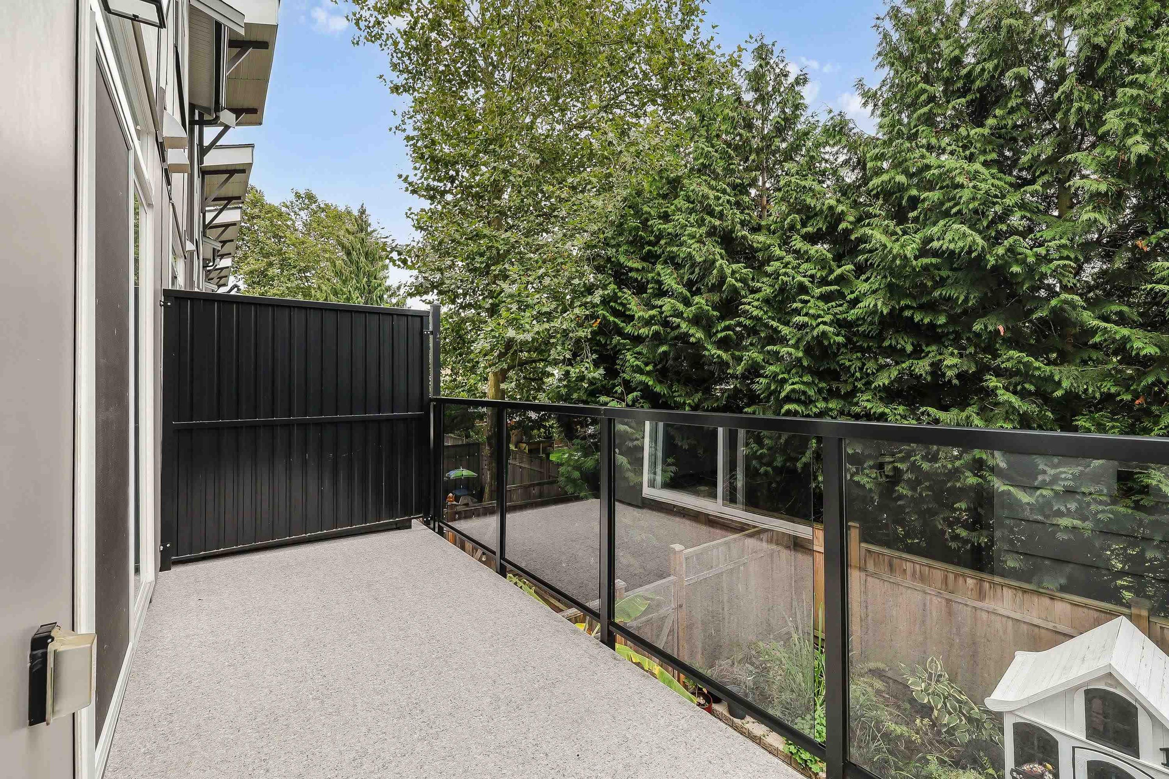 #17 22334 48 AVENUE - 27