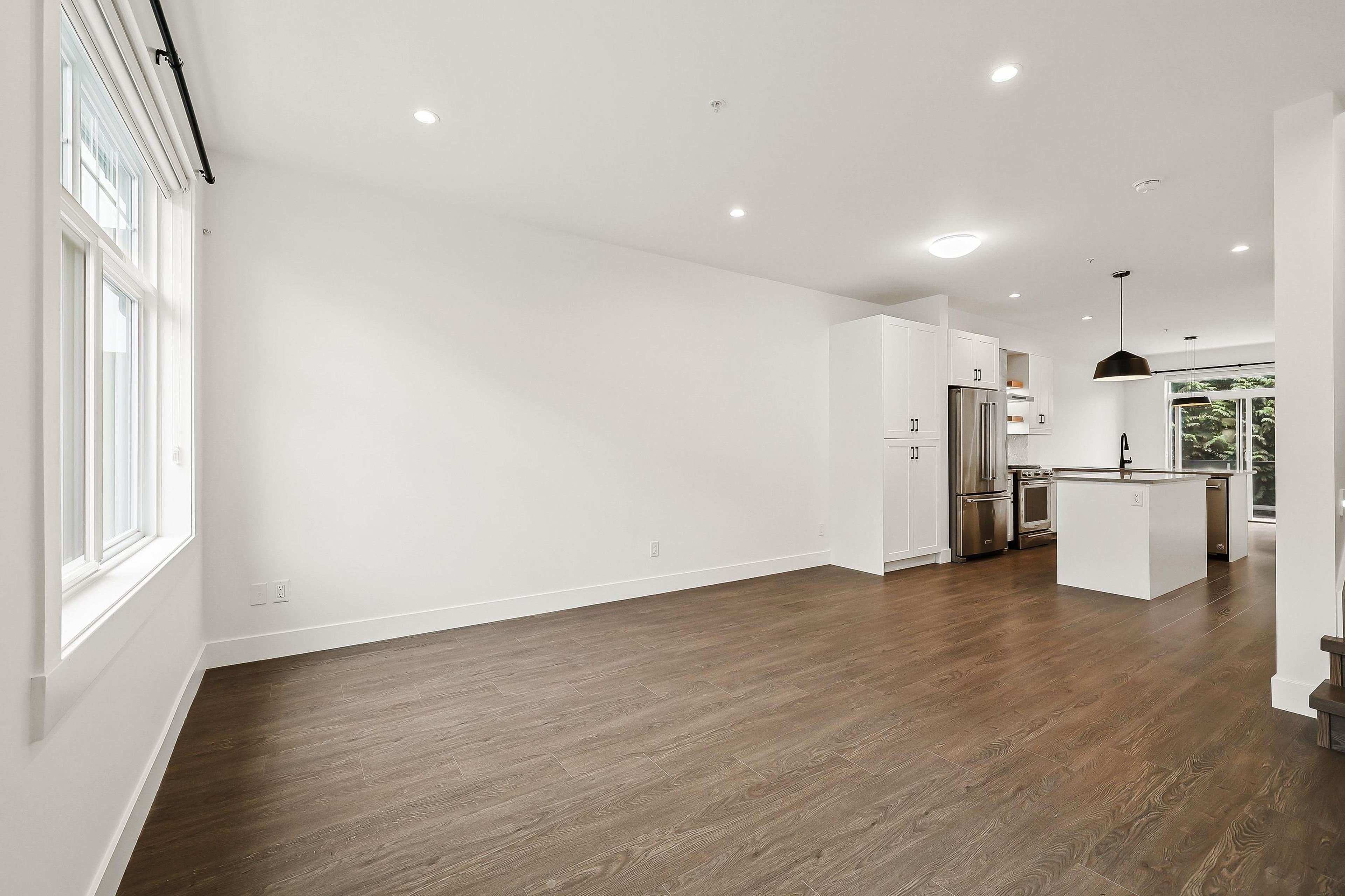 #17 22334 48 AVENUE - 14