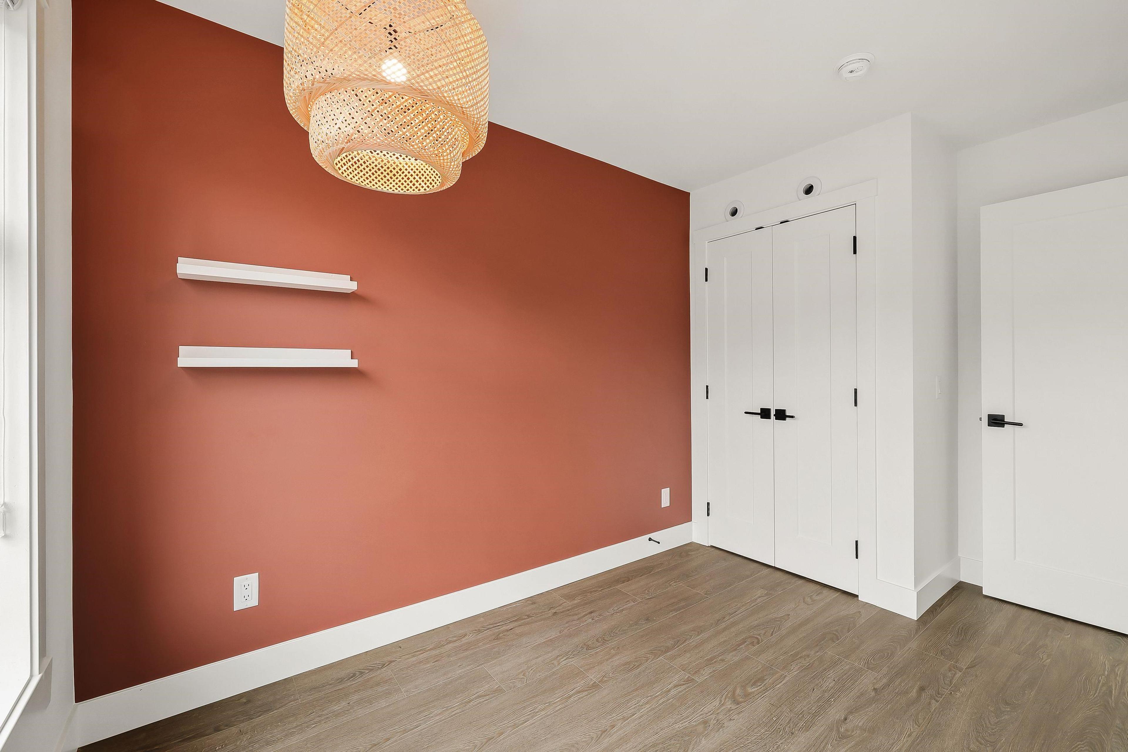 #17 22334 48 AVENUE - 18