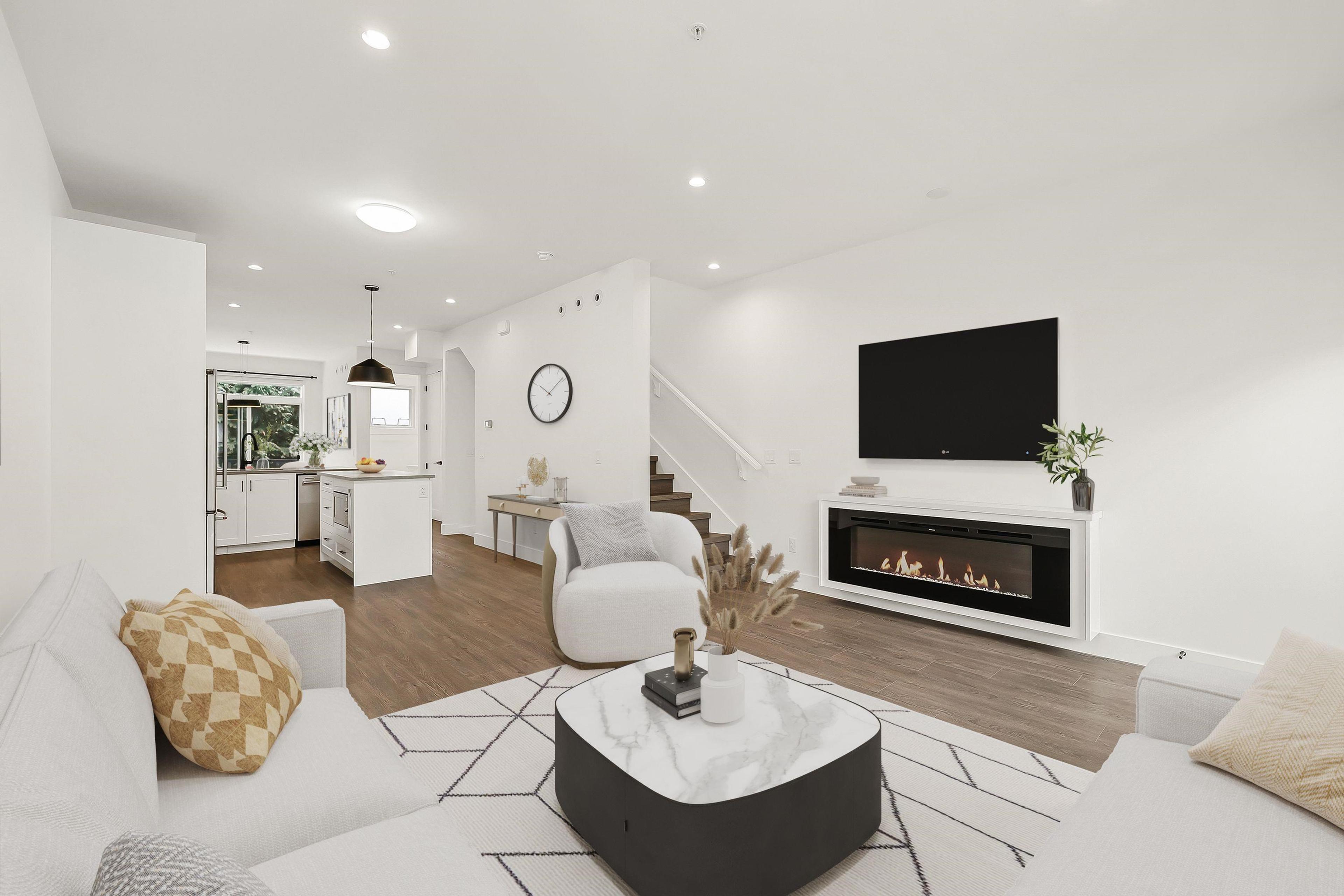 #17 22334 48 AVENUE - 11