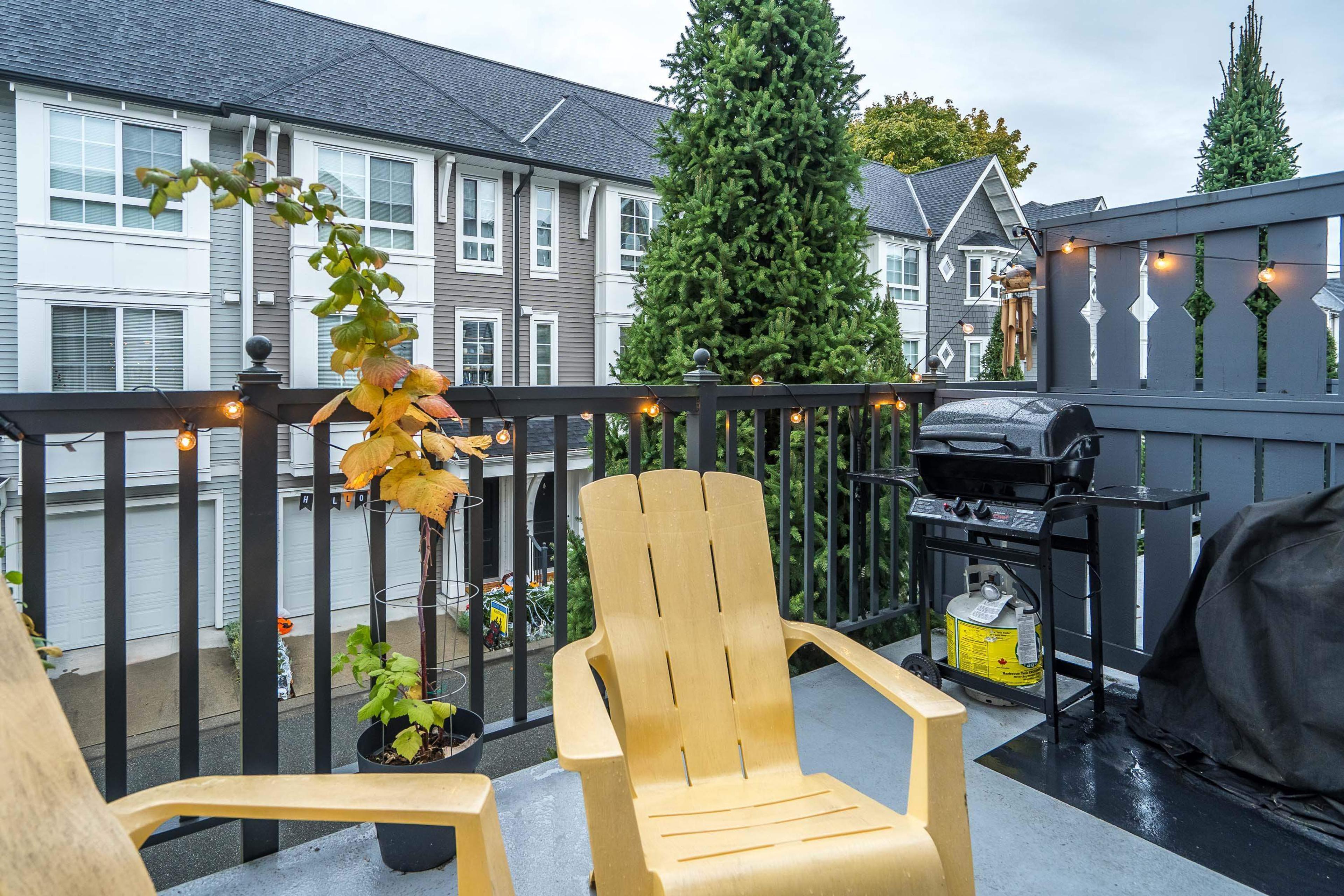 #60 8476 207A STREET - 27