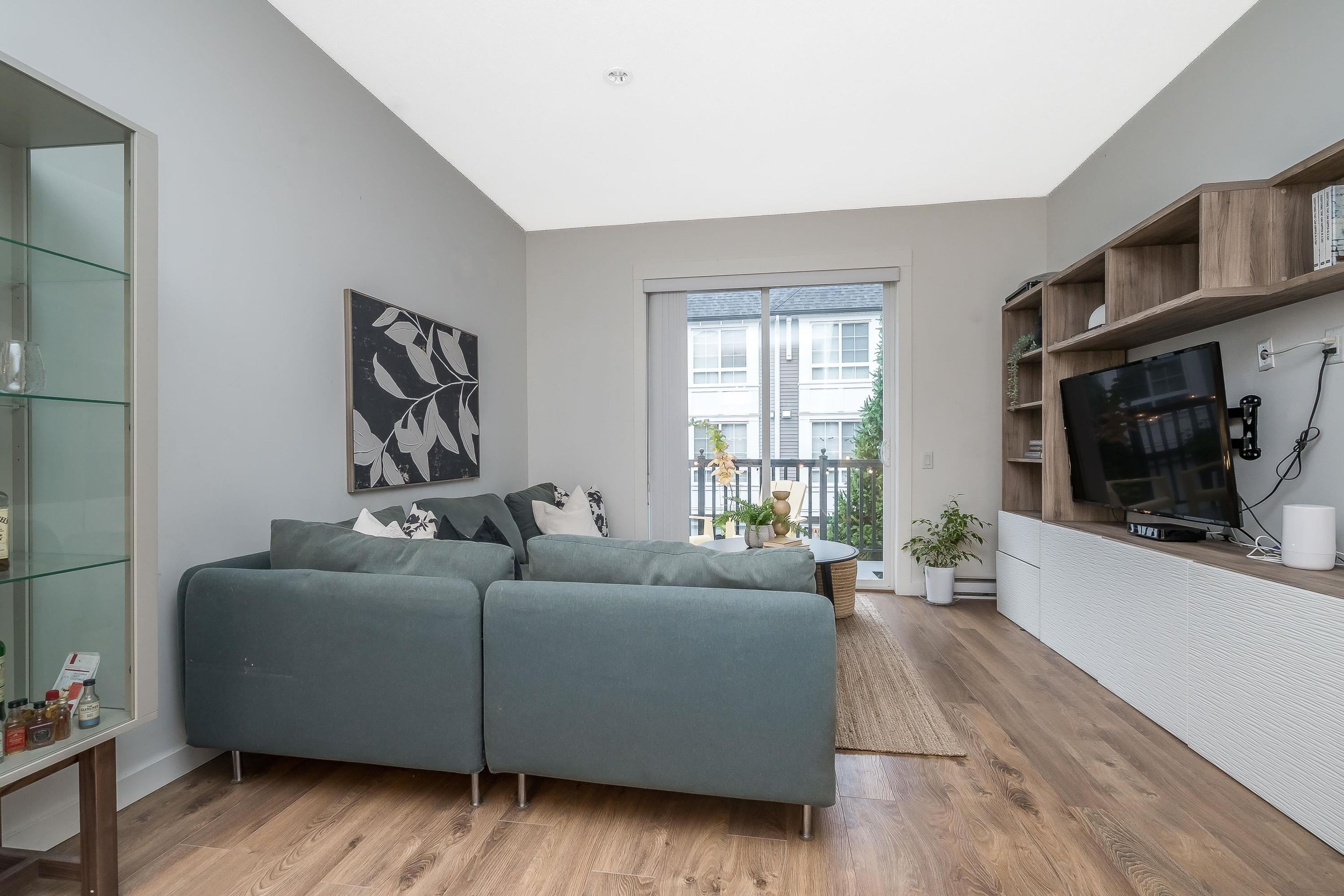 #60 8476 207A STREET - Image 2