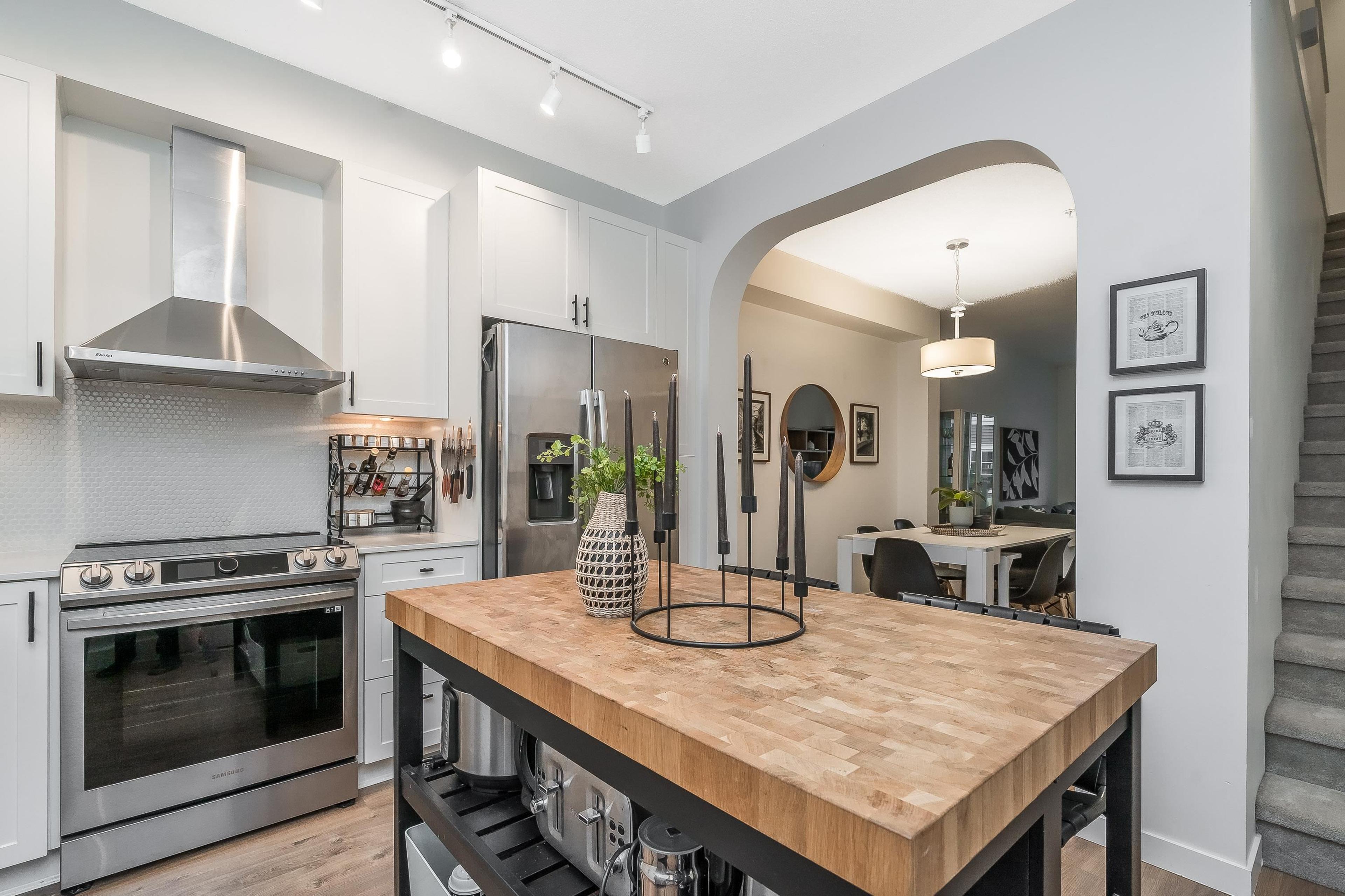 #60 8476 207A STREET - 13