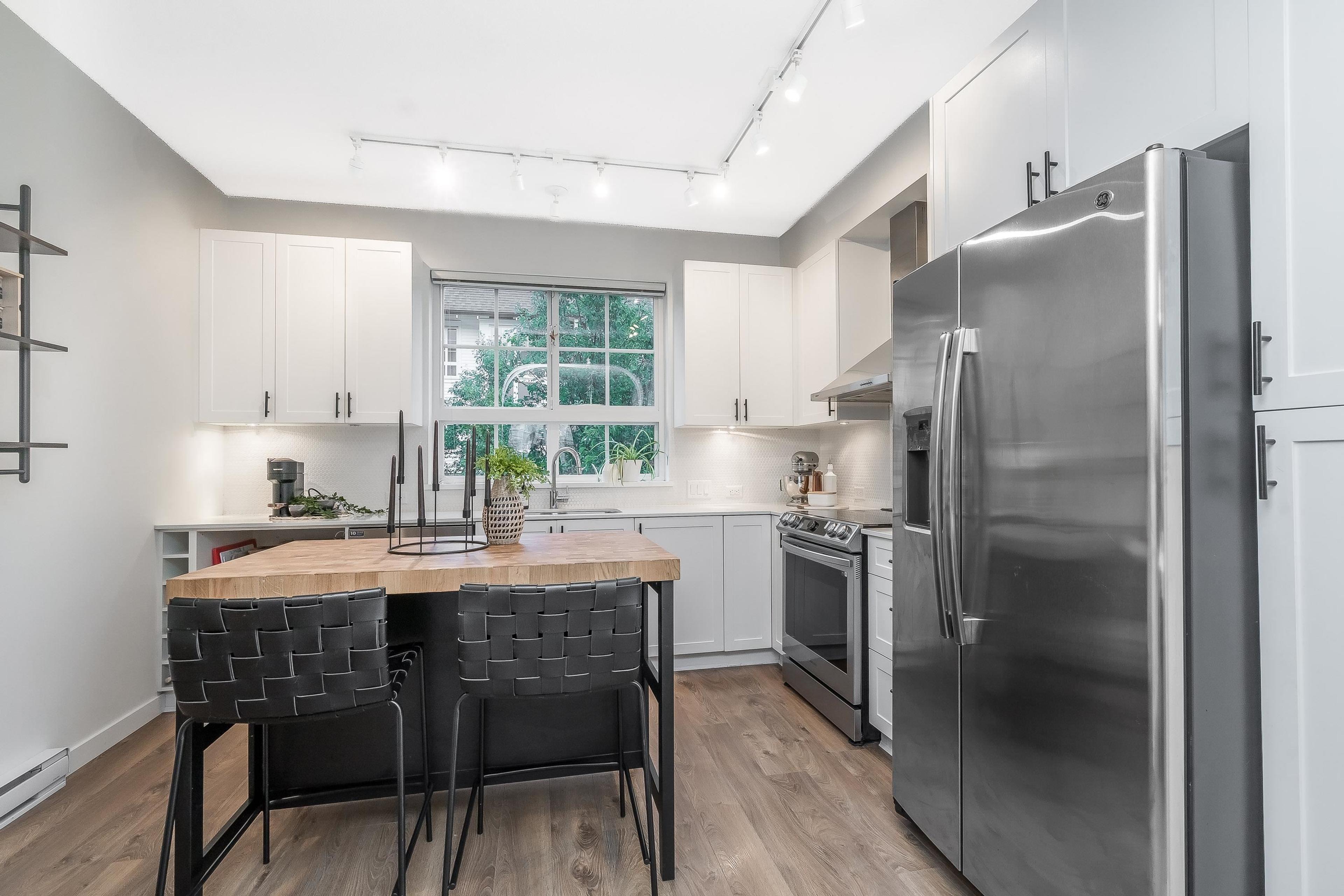 #60 8476 207A STREET - 12