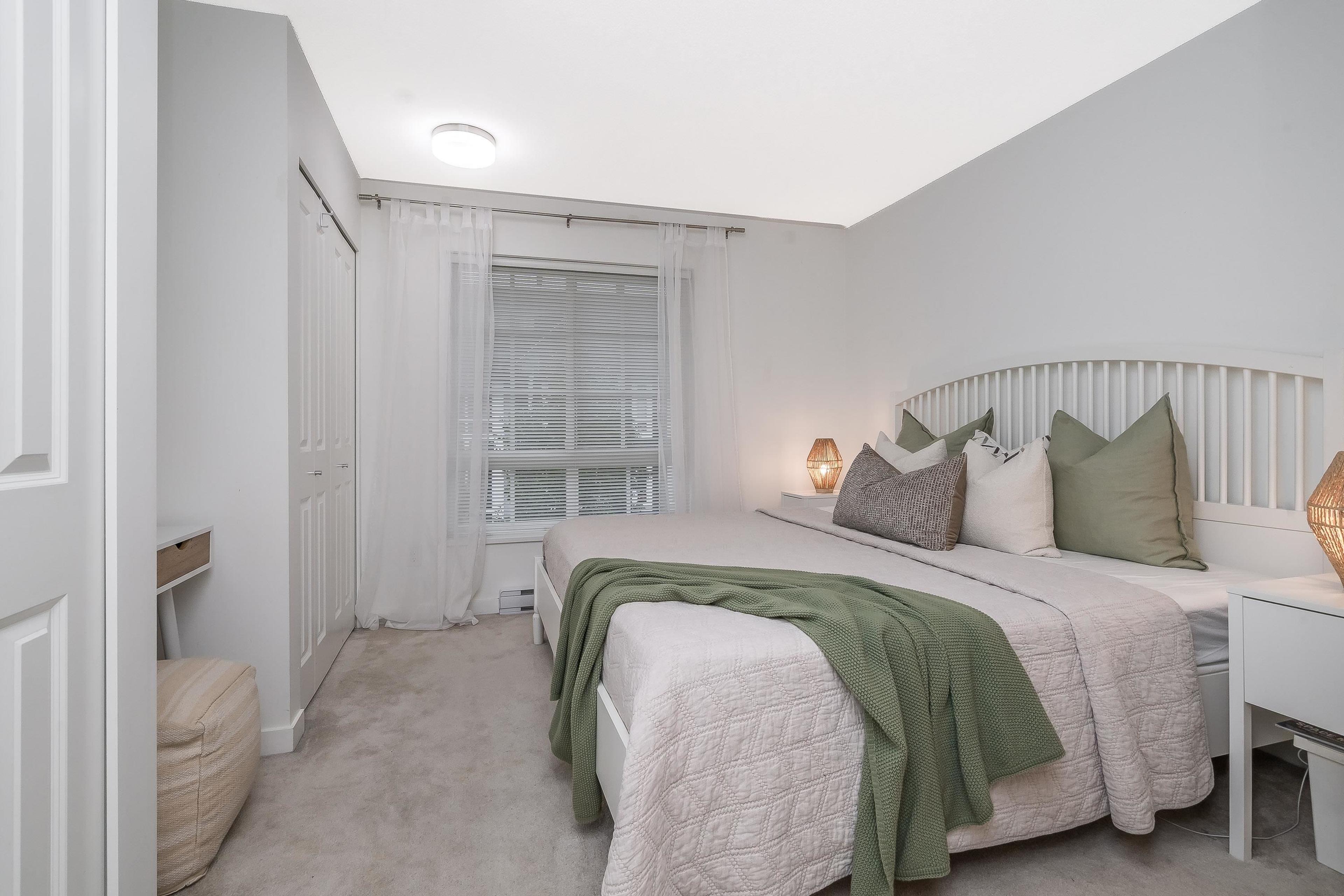 #60 8476 207A STREET - 22