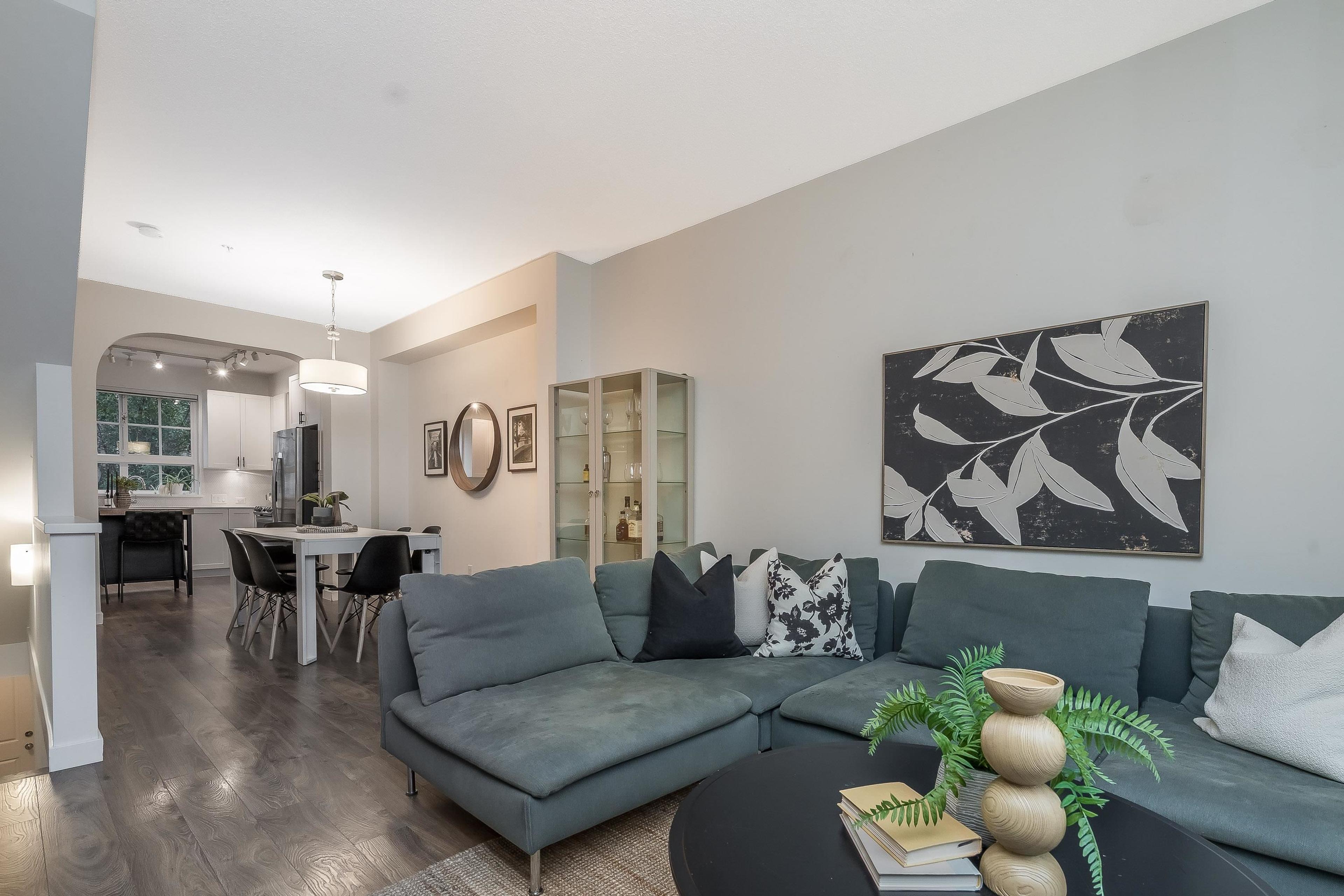 #60 8476 207A STREET - Image 3