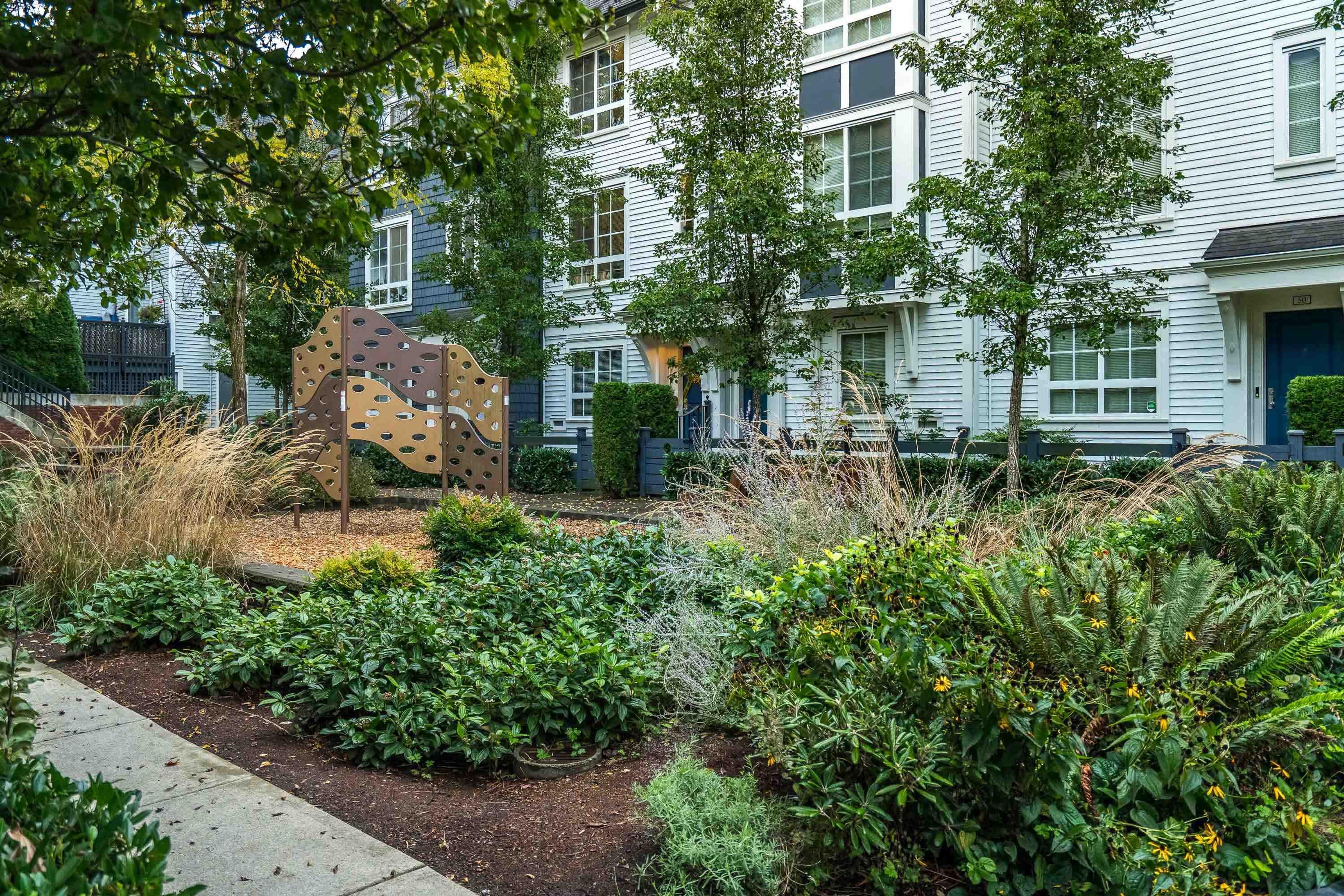 #60 8476 207A STREET - 36