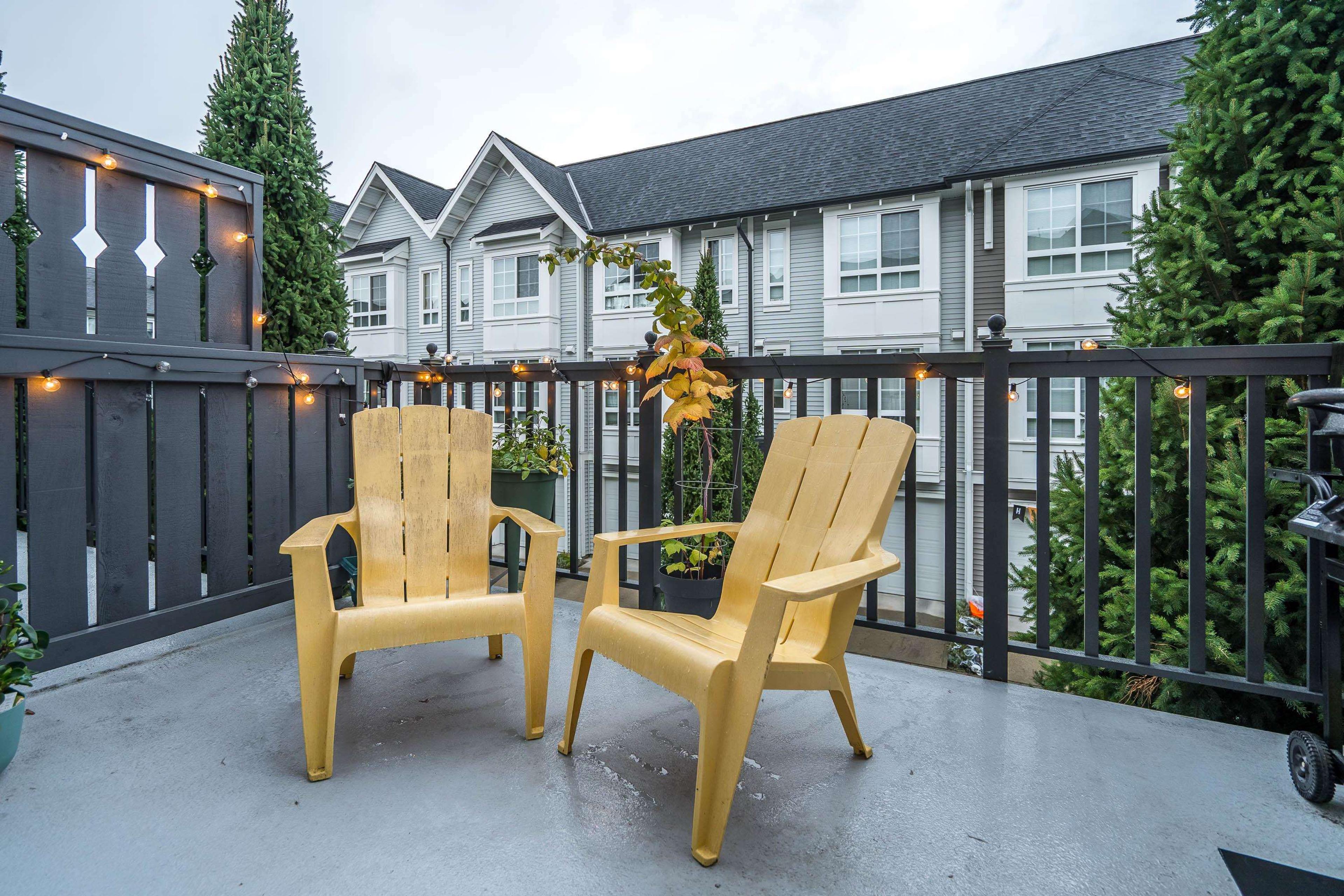 #60 8476 207A STREET - 28