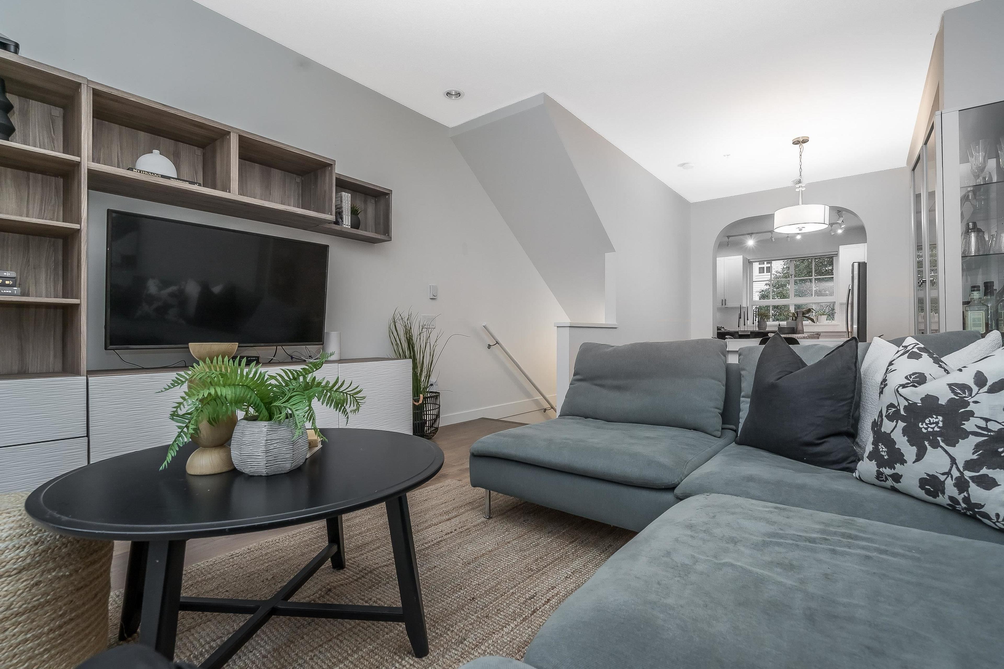 #60 8476 207A STREET - 5