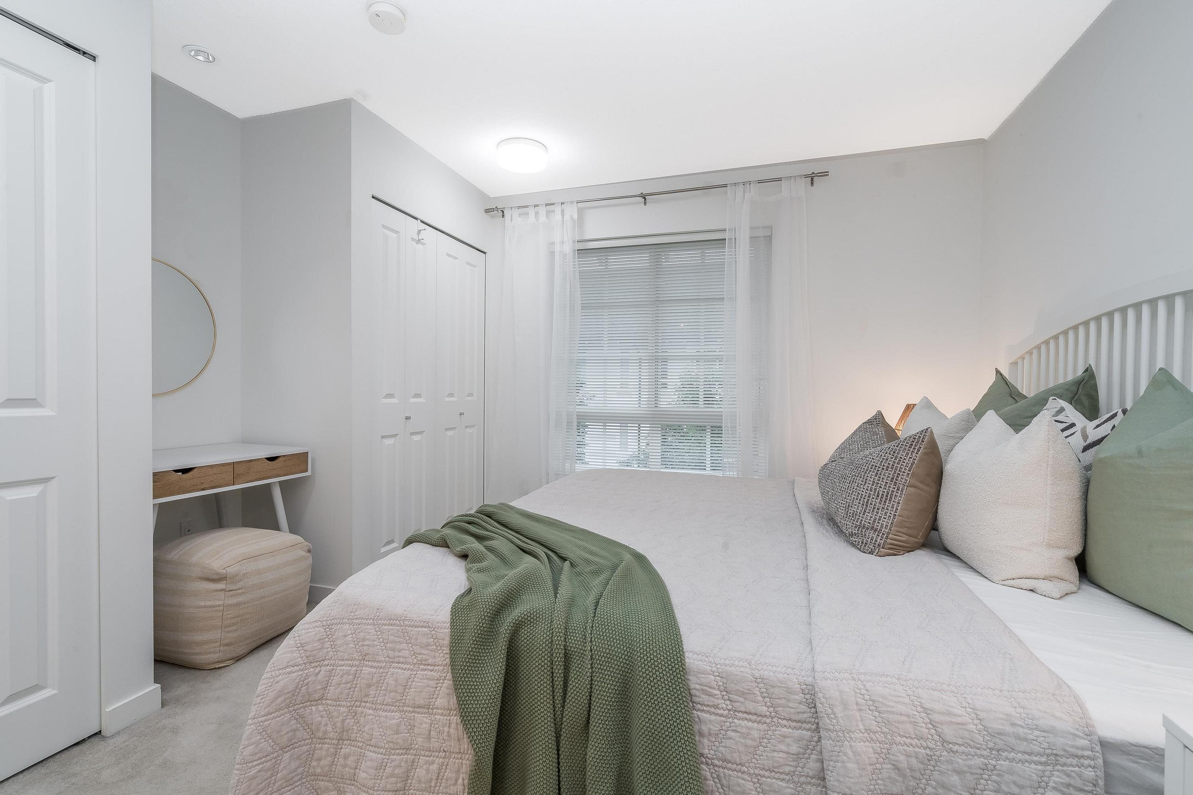 #60 8476 207A STREET - 24